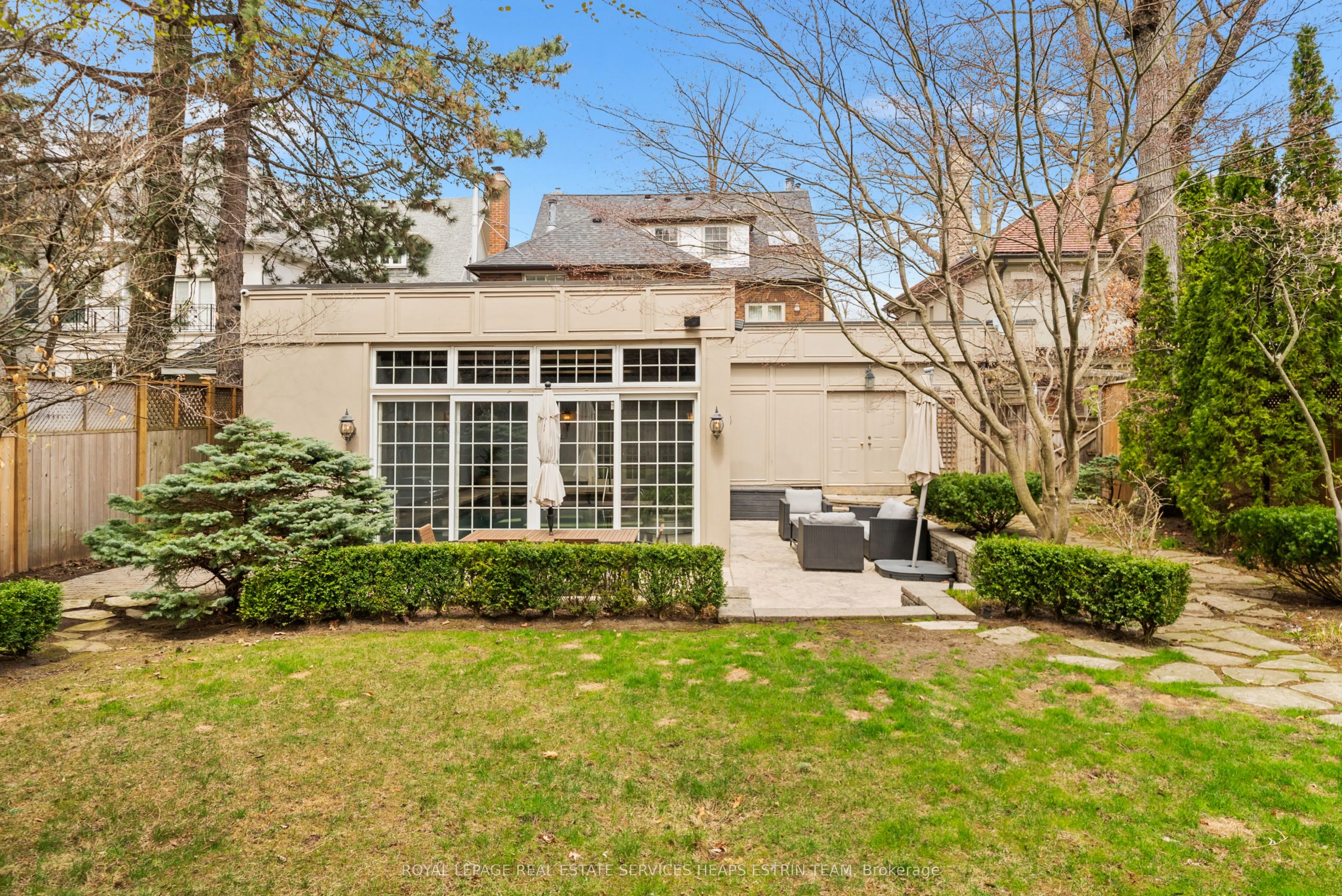 19 Whitney Avenue