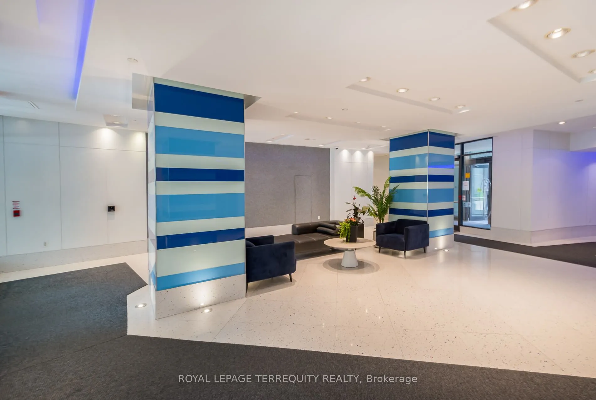 600 Fleet Street, #2211