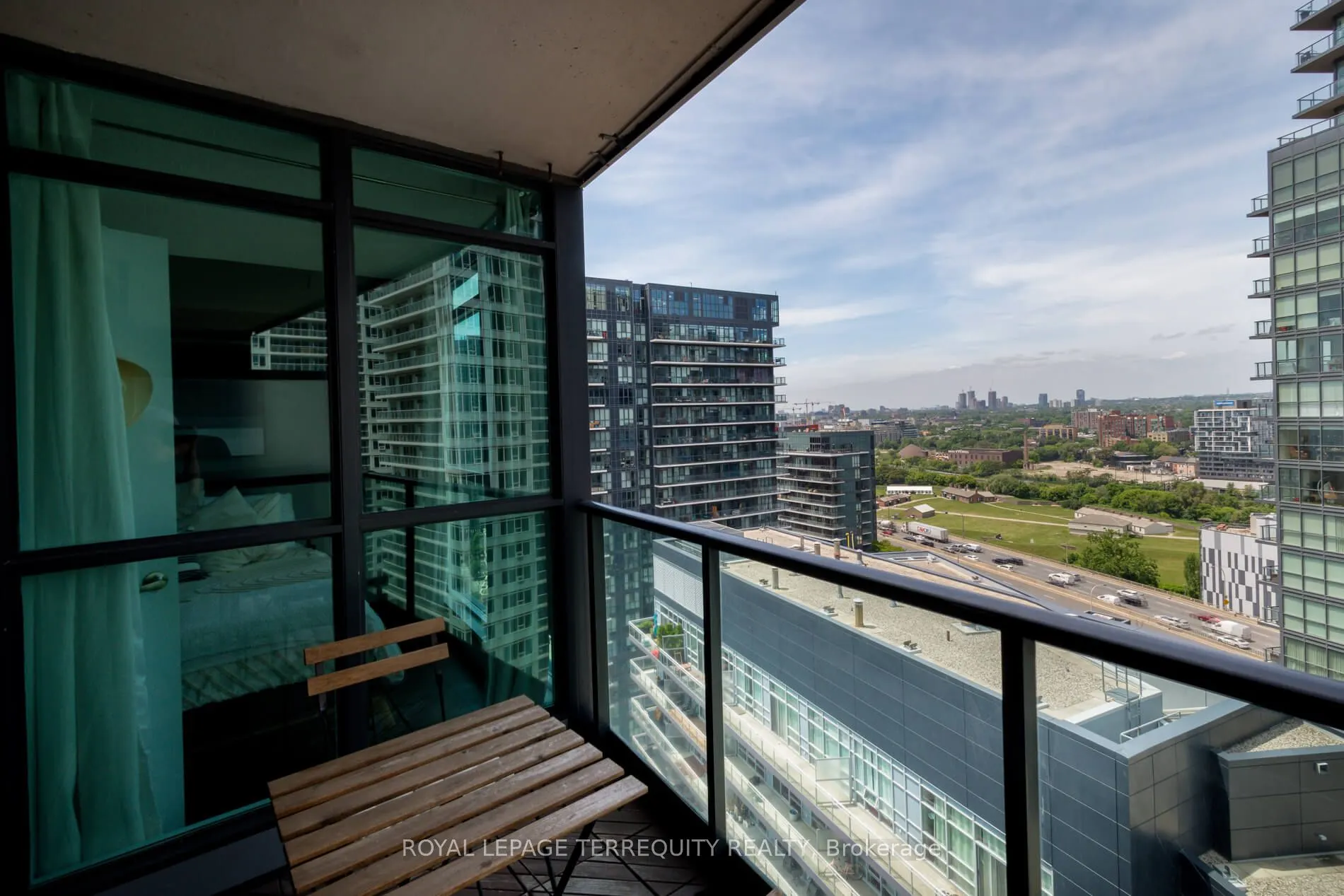 600 Fleet Street, #2211