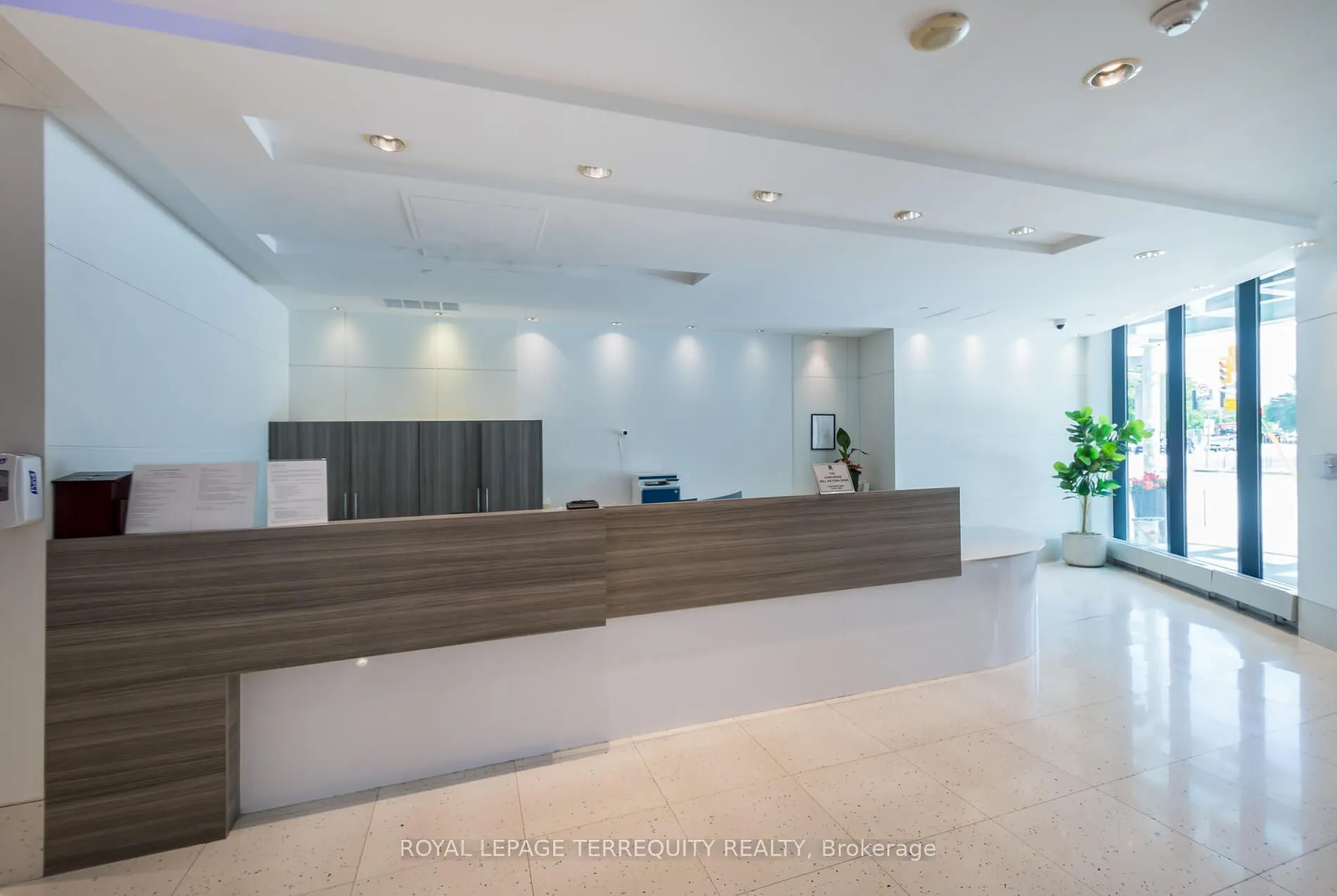 600 Fleet Street, #2211