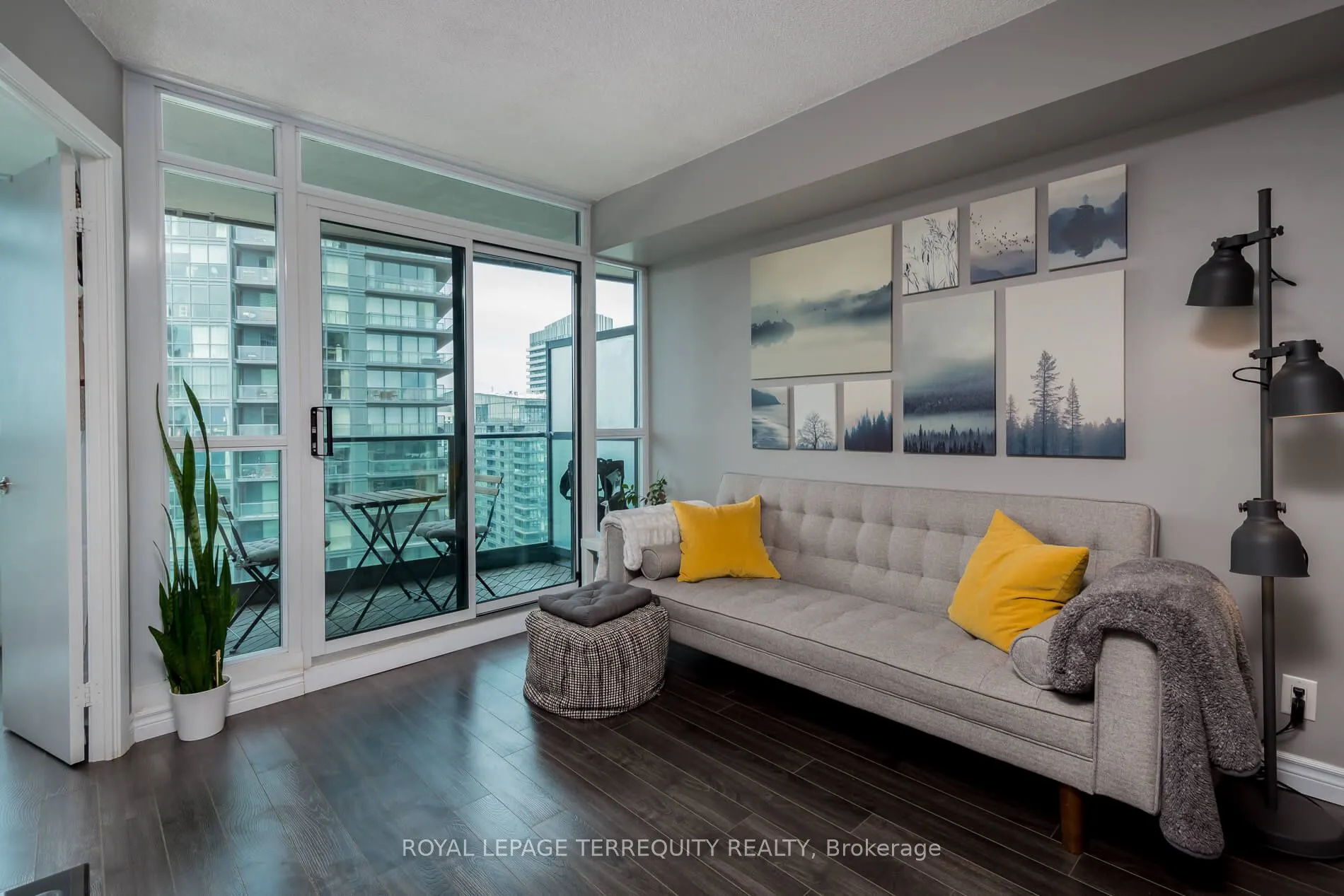 600 Fleet Street, #2211