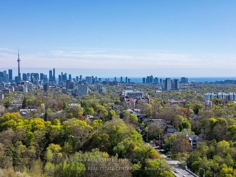6 Parkwood Avenue, #419