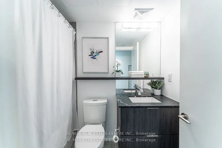 6 Parkwood Avenue, #419