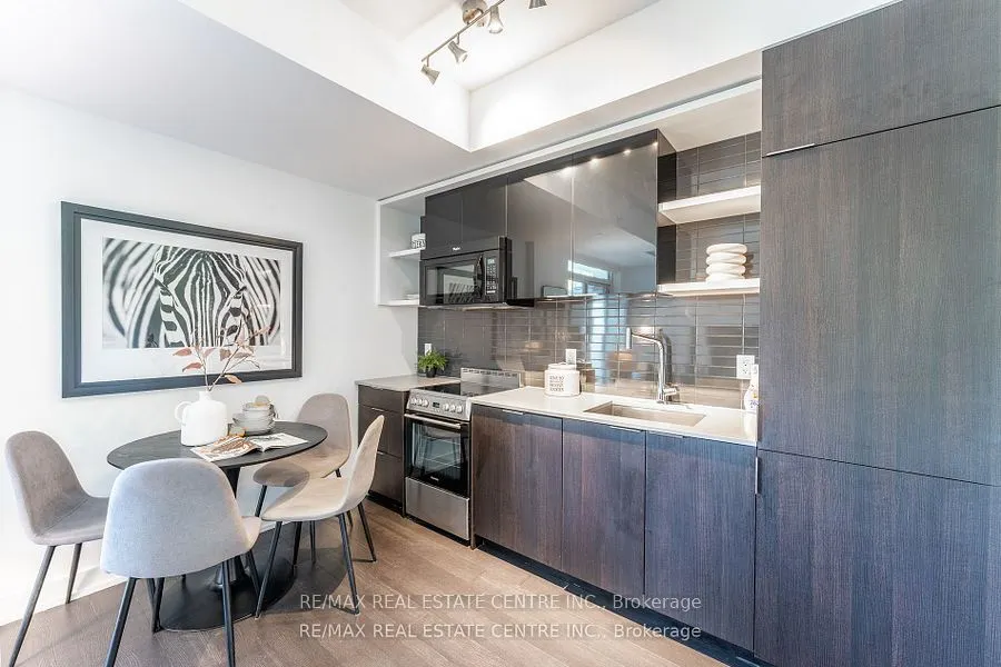 6 Parkwood Avenue, #419