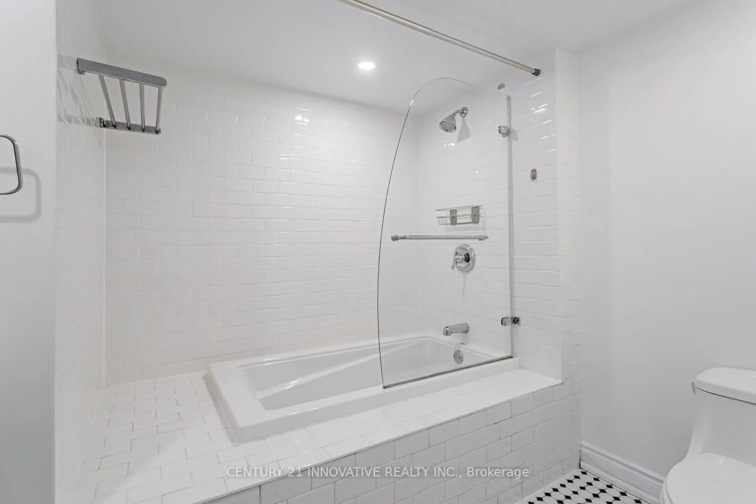 188 Spadina Avenue, #604