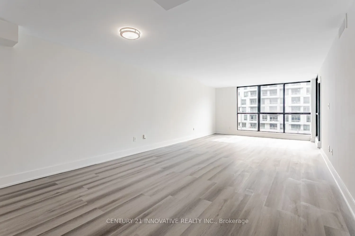 188 Spadina Avenue, #604