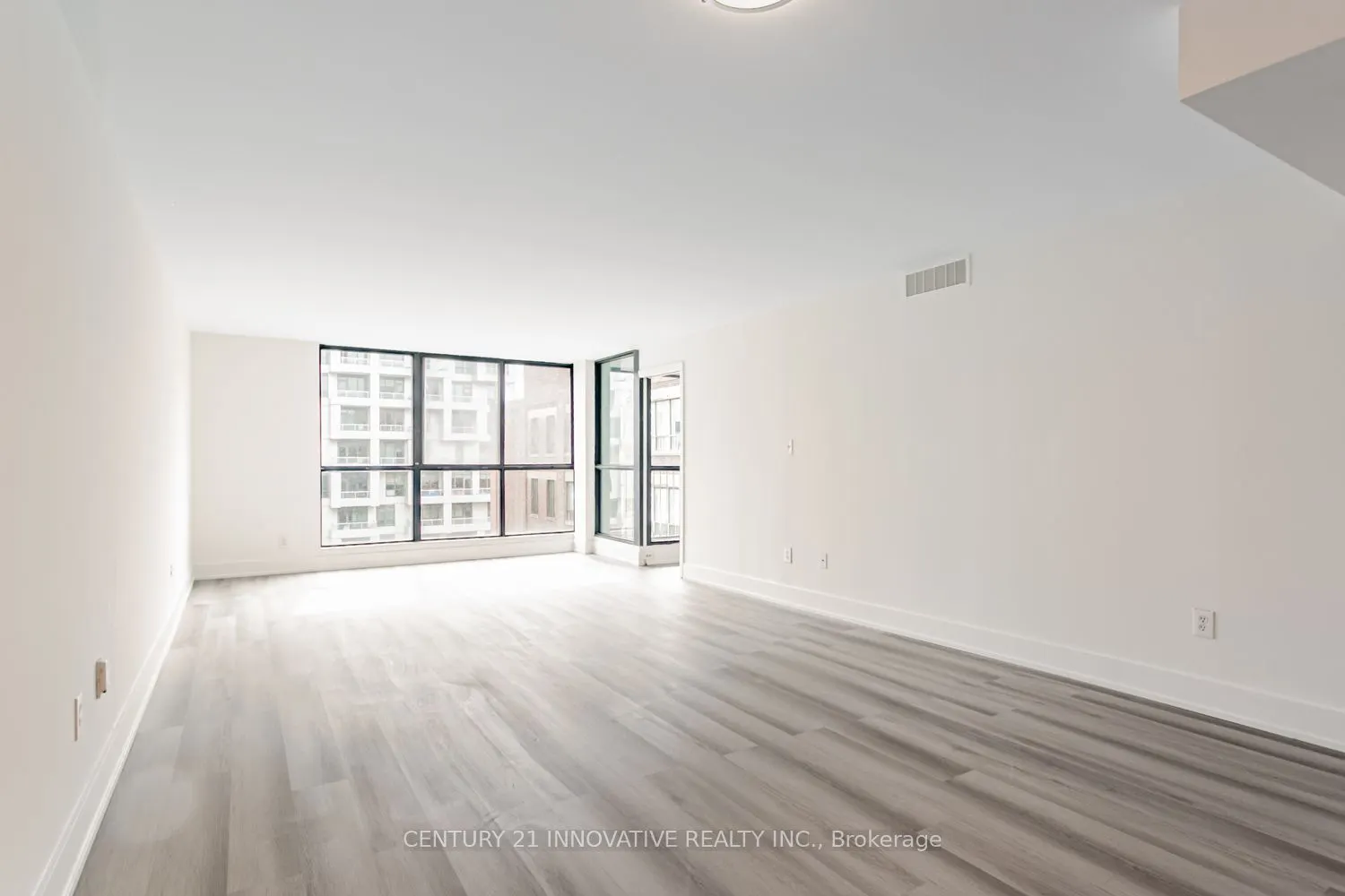 188 Spadina Avenue, #604