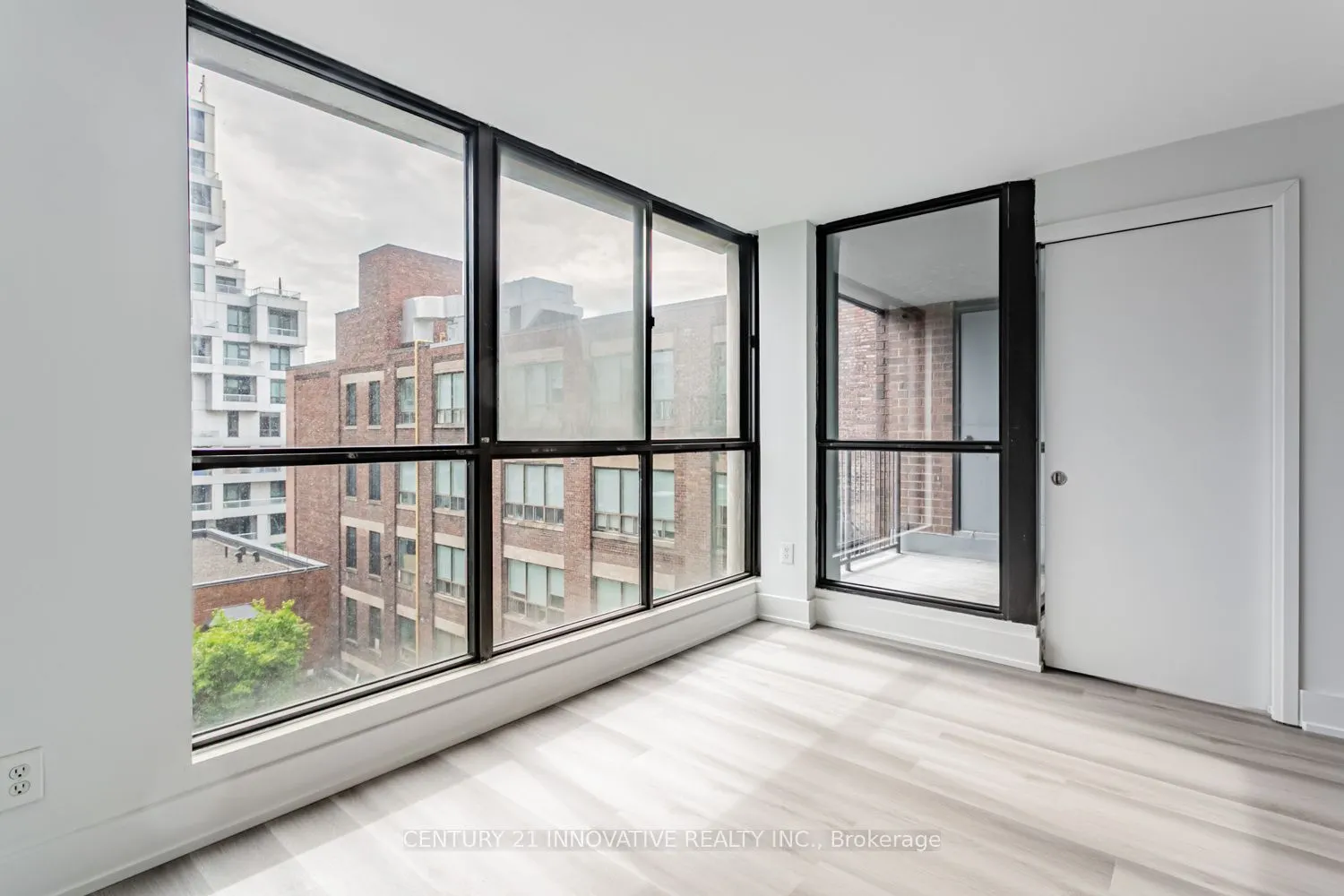 188 Spadina Avenue, #604