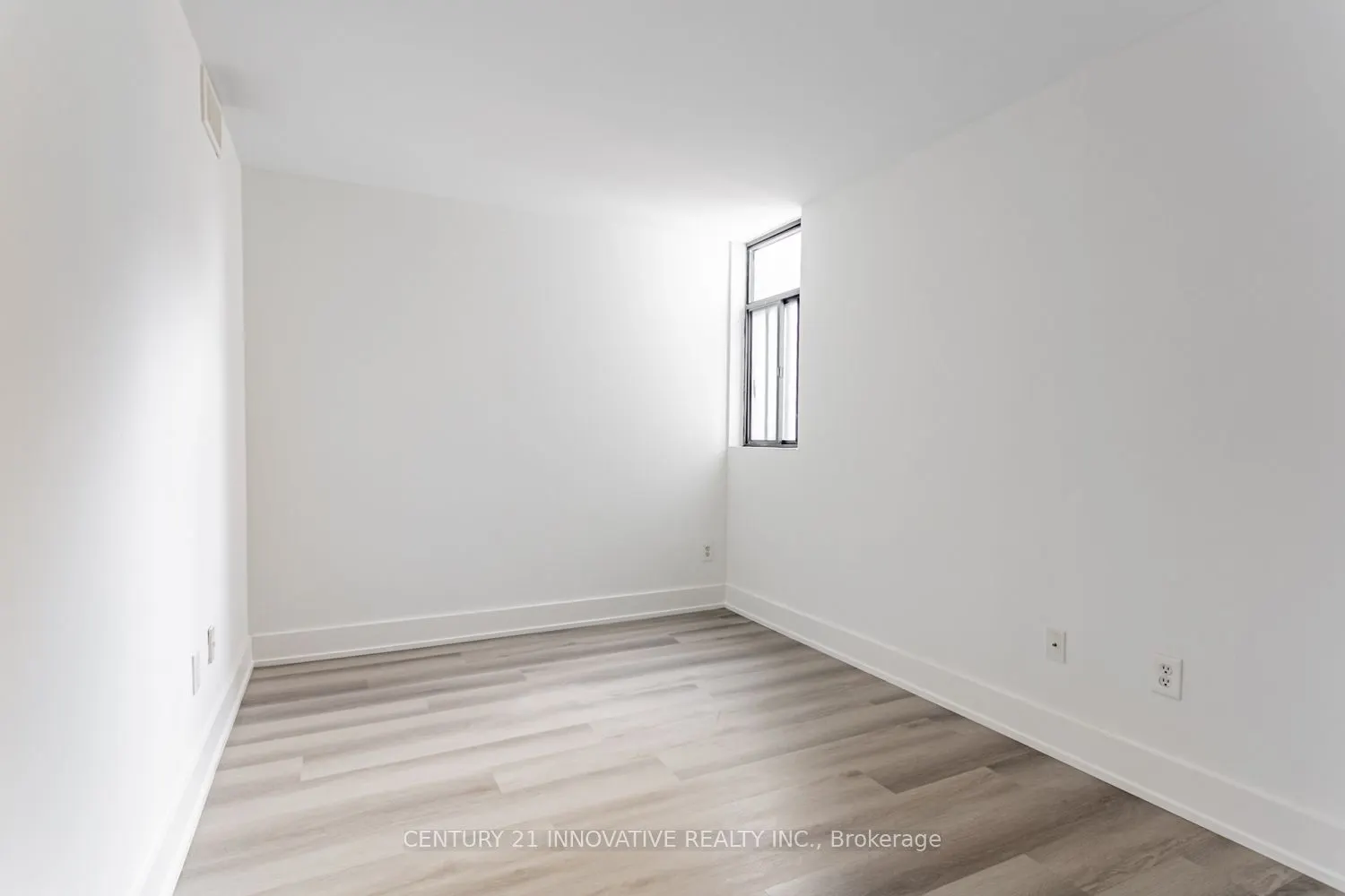 188 Spadina Avenue, #604