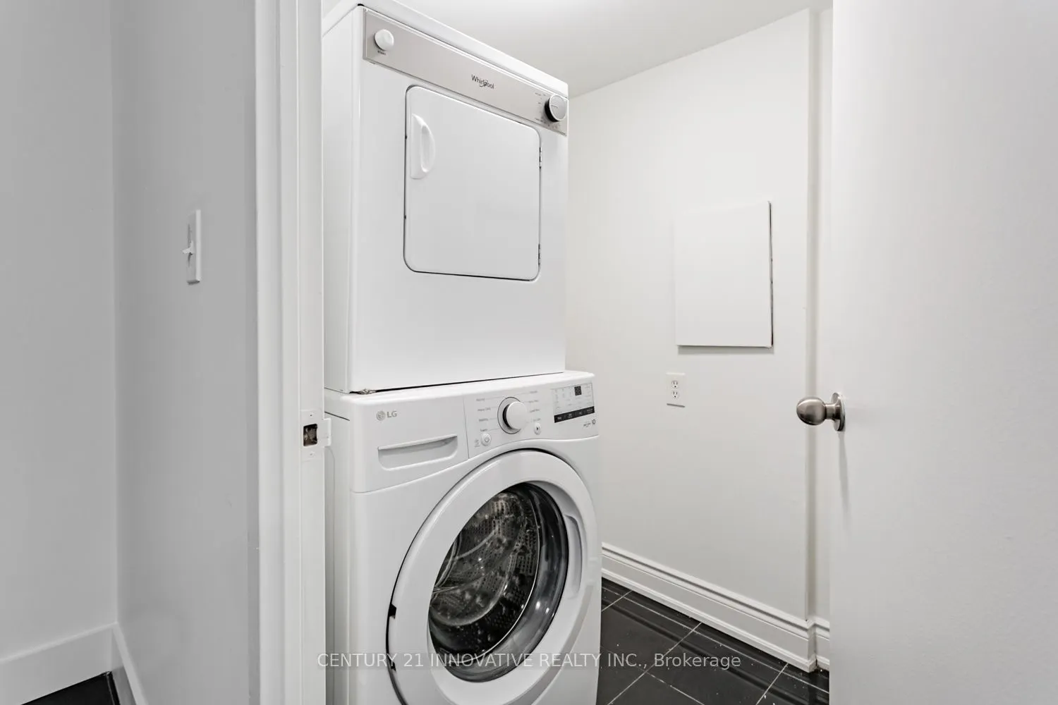 188 Spadina Avenue, #604