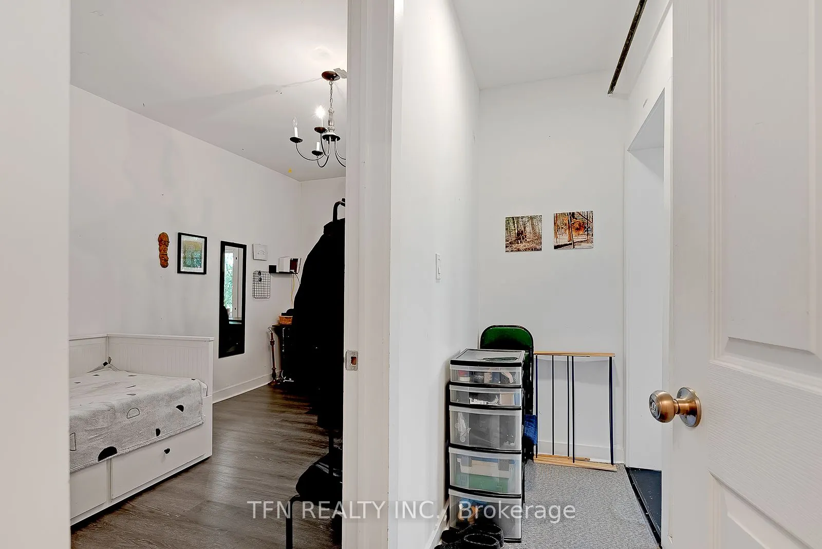 237 Gerrard Street E