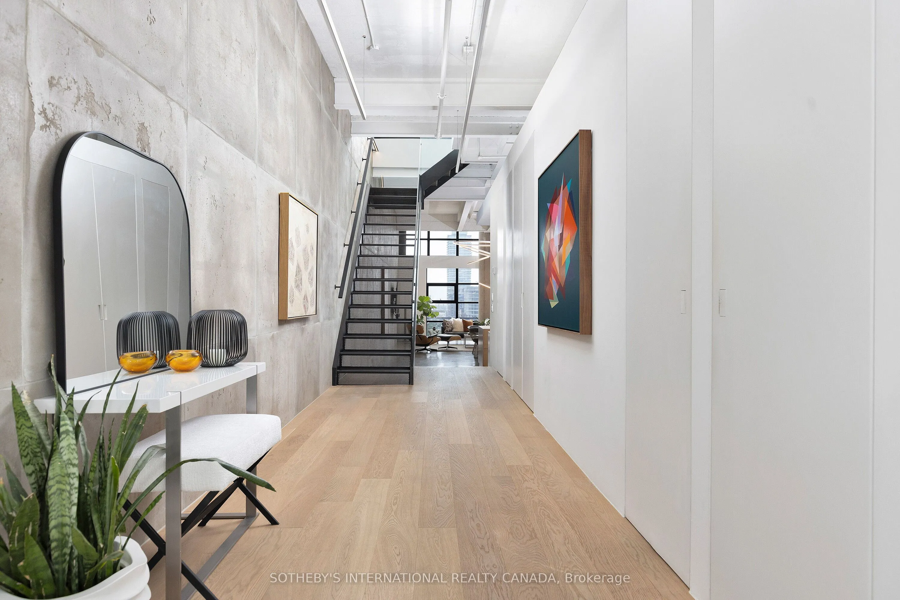 90 Sumach Street, #702