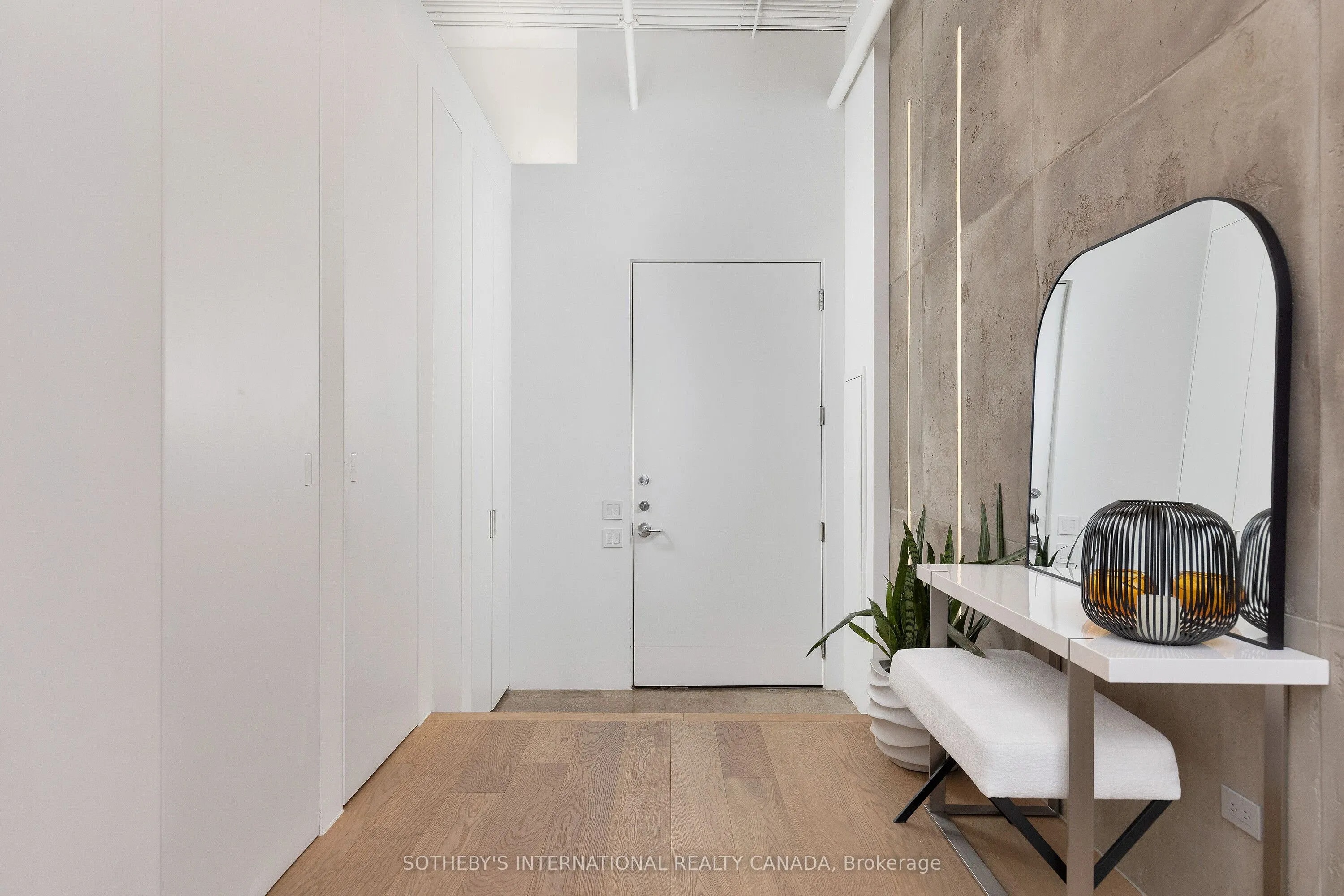90 Sumach Street, #702