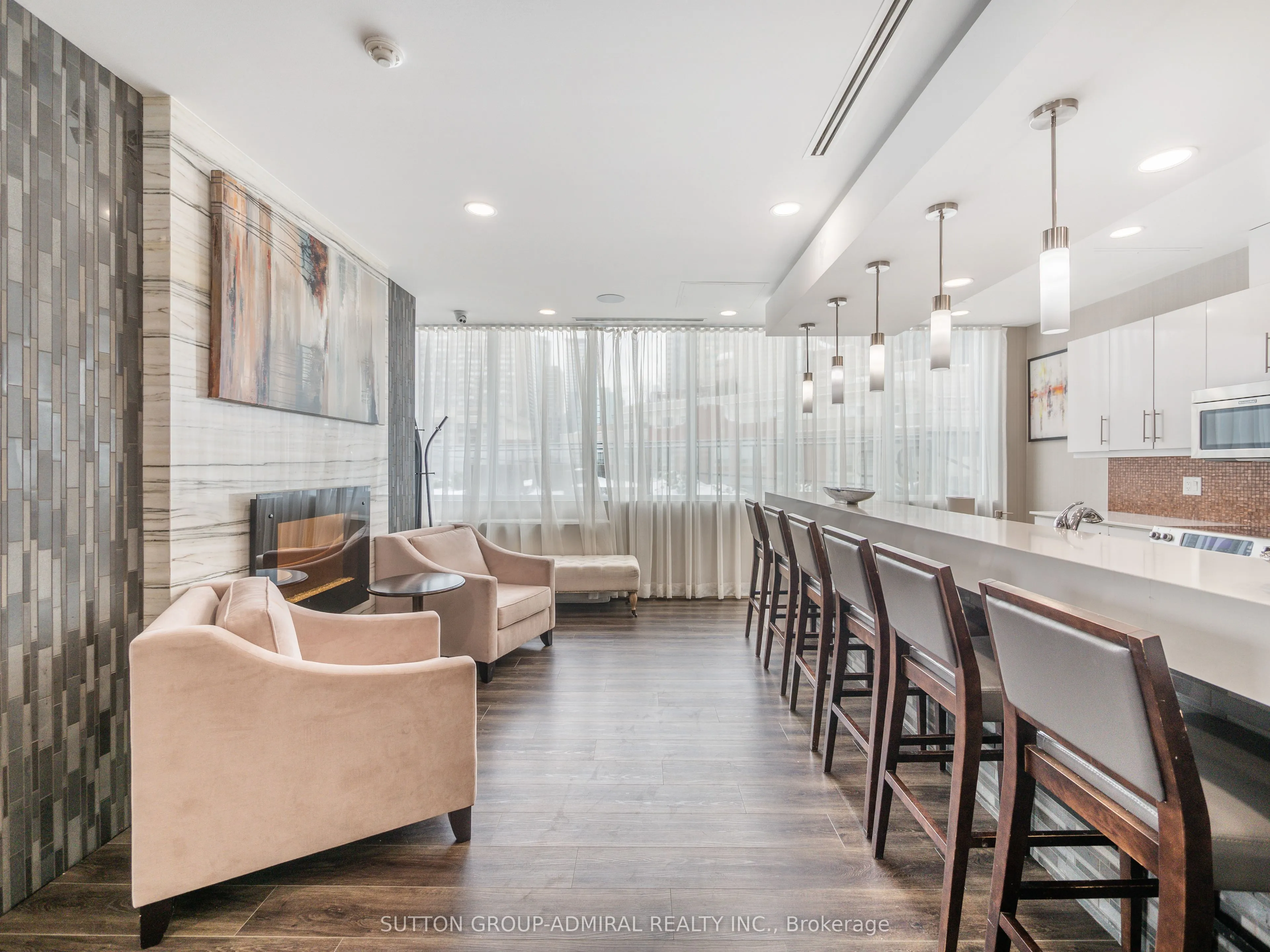 825 Church Street, #Ph403