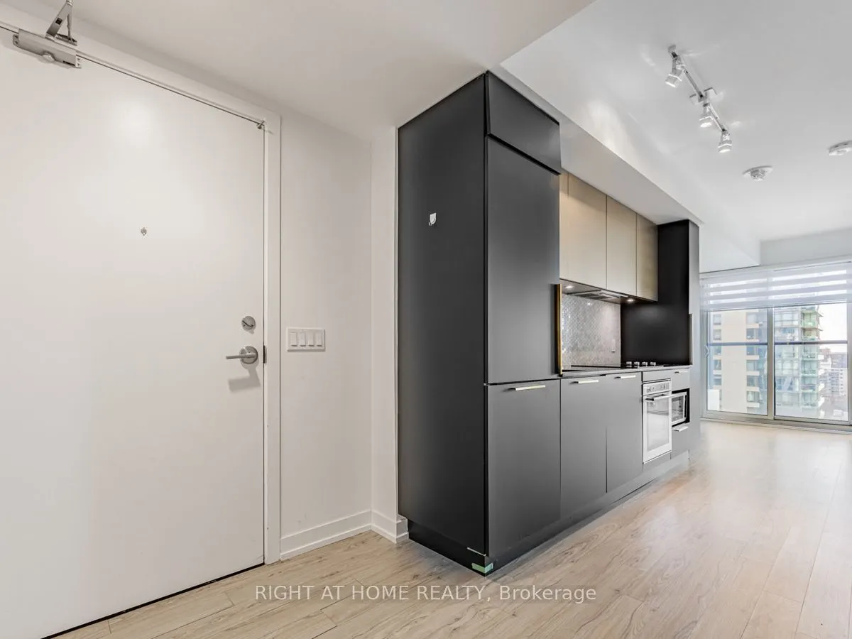 85 Wood Street, #1615