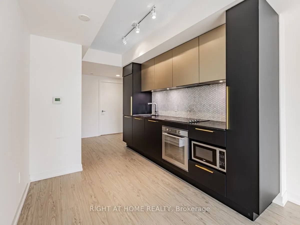 85 Wood Street, #1615