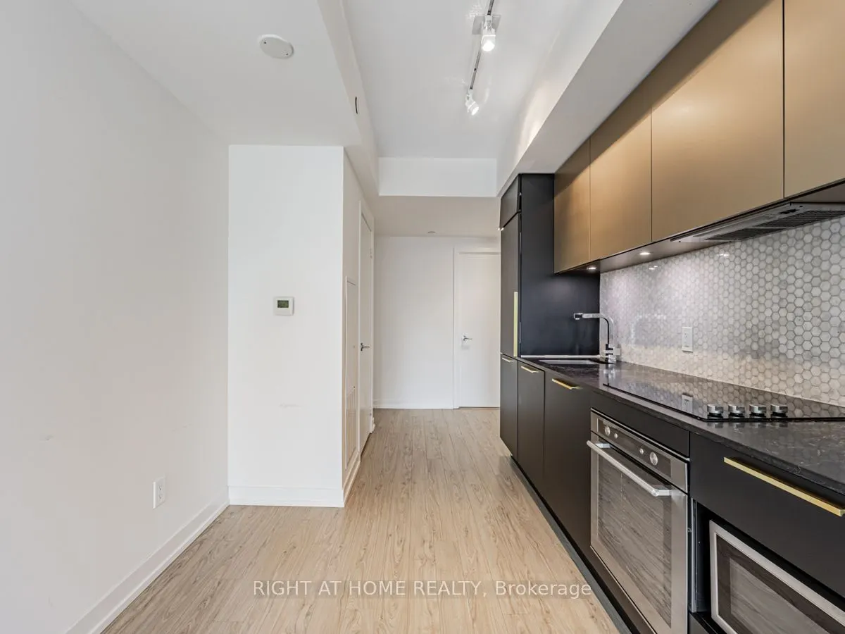 85 Wood Street, #1615