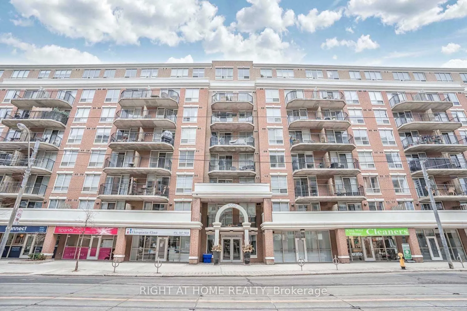 1000 King Street W, #Ph14