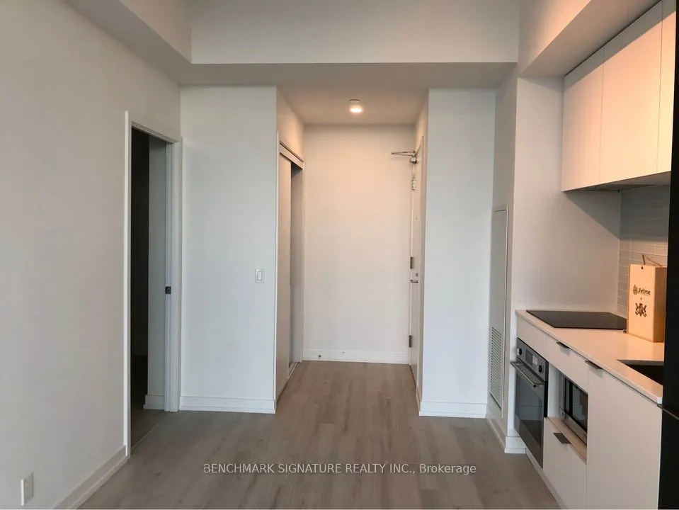 33 Helendale Avenue, #2613