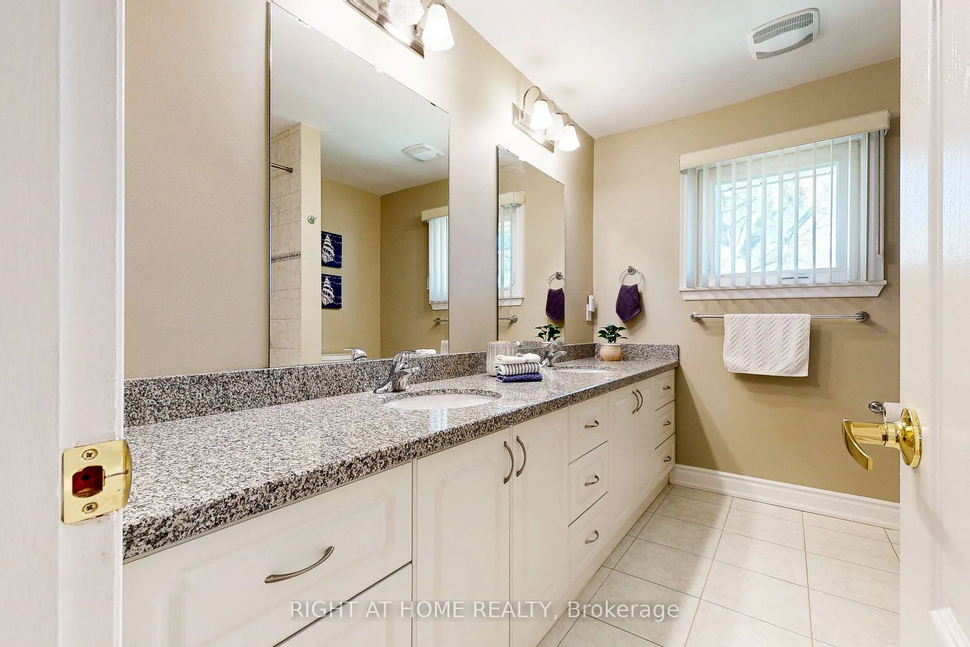 5 Robinter Drive