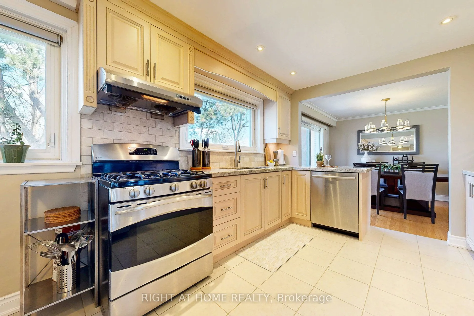 5 Robinter Drive