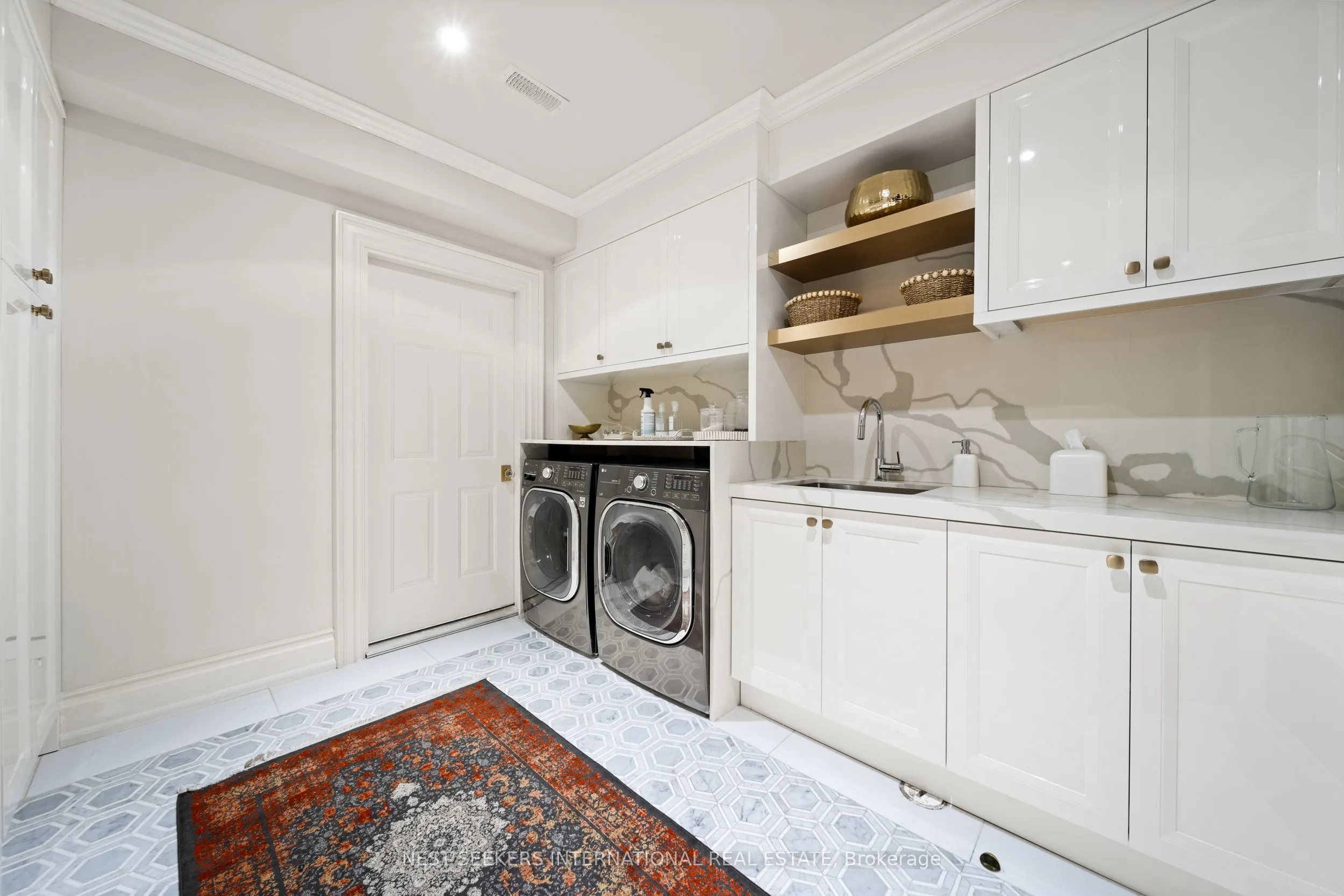 100 Ardwold Gate