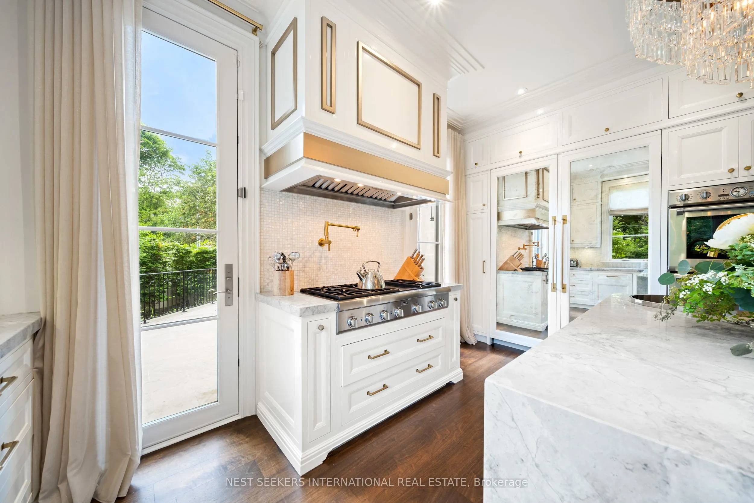 100 Ardwold Gate