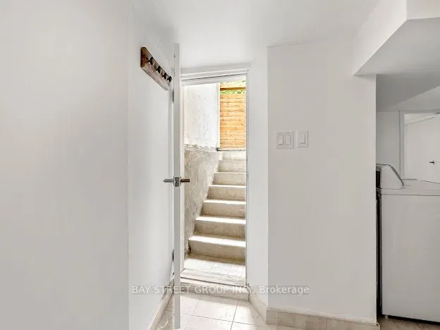 165 Howland Avenue