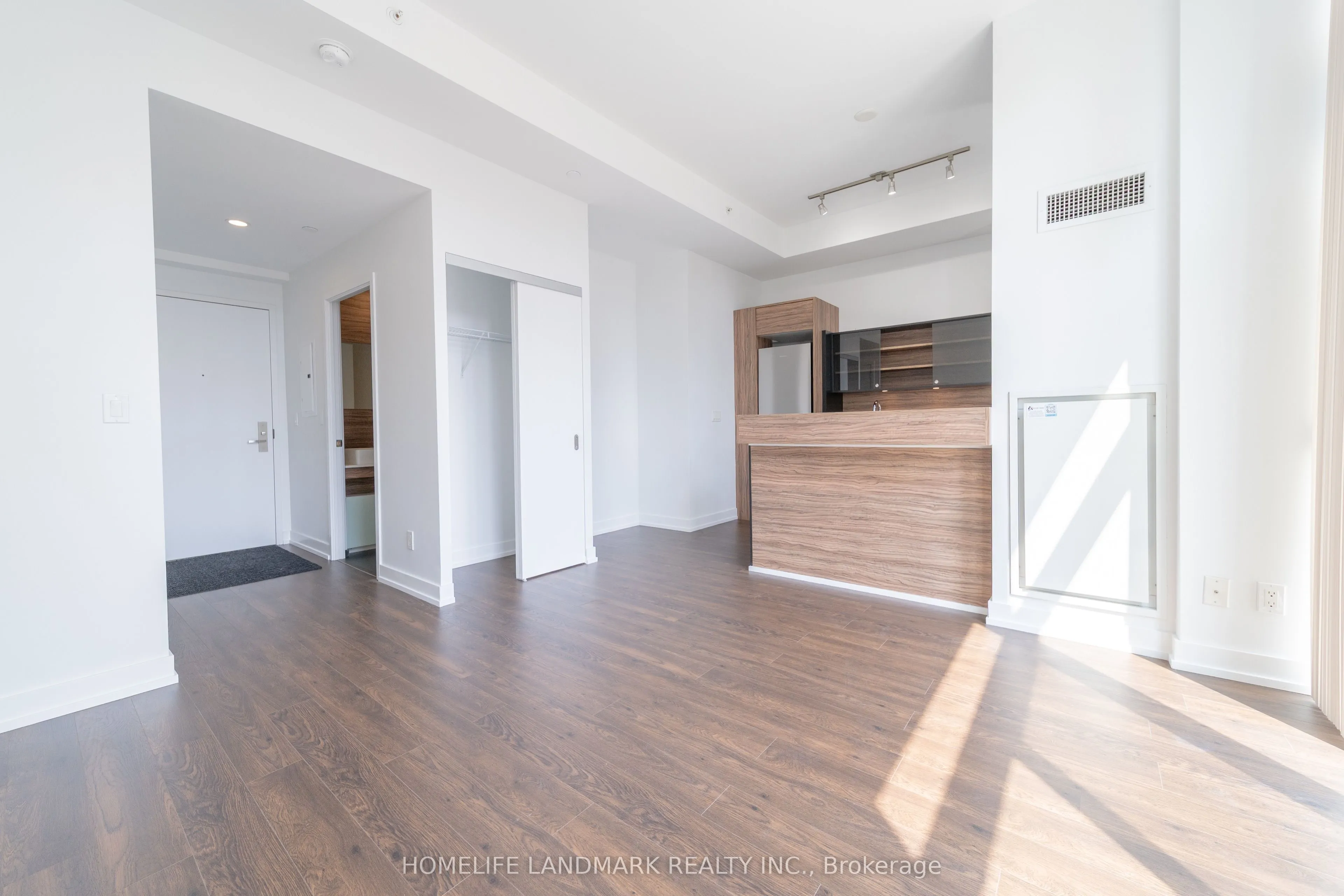 75 St Nicholas Street, #302