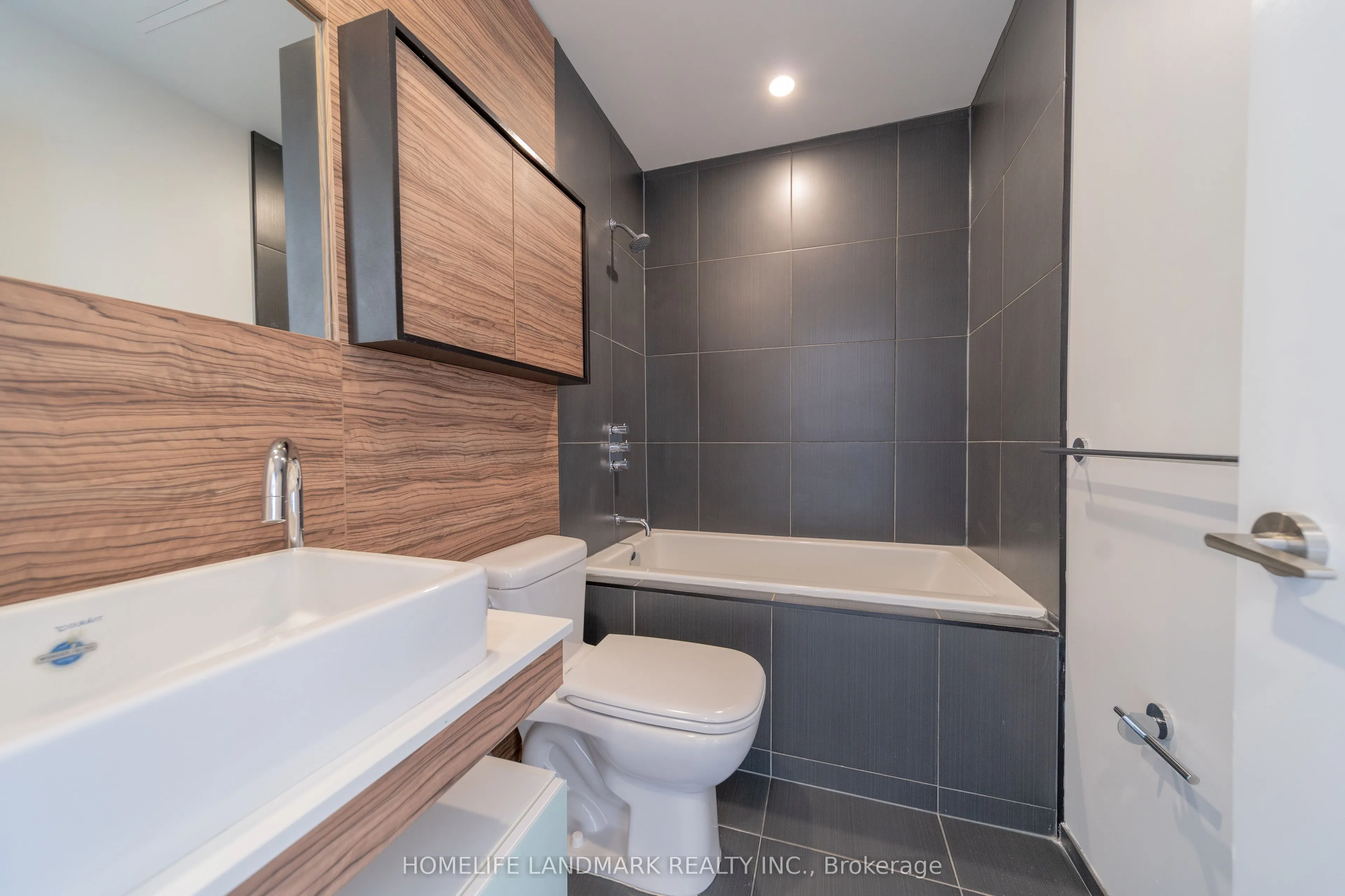 75 St Nicholas Street, #302
