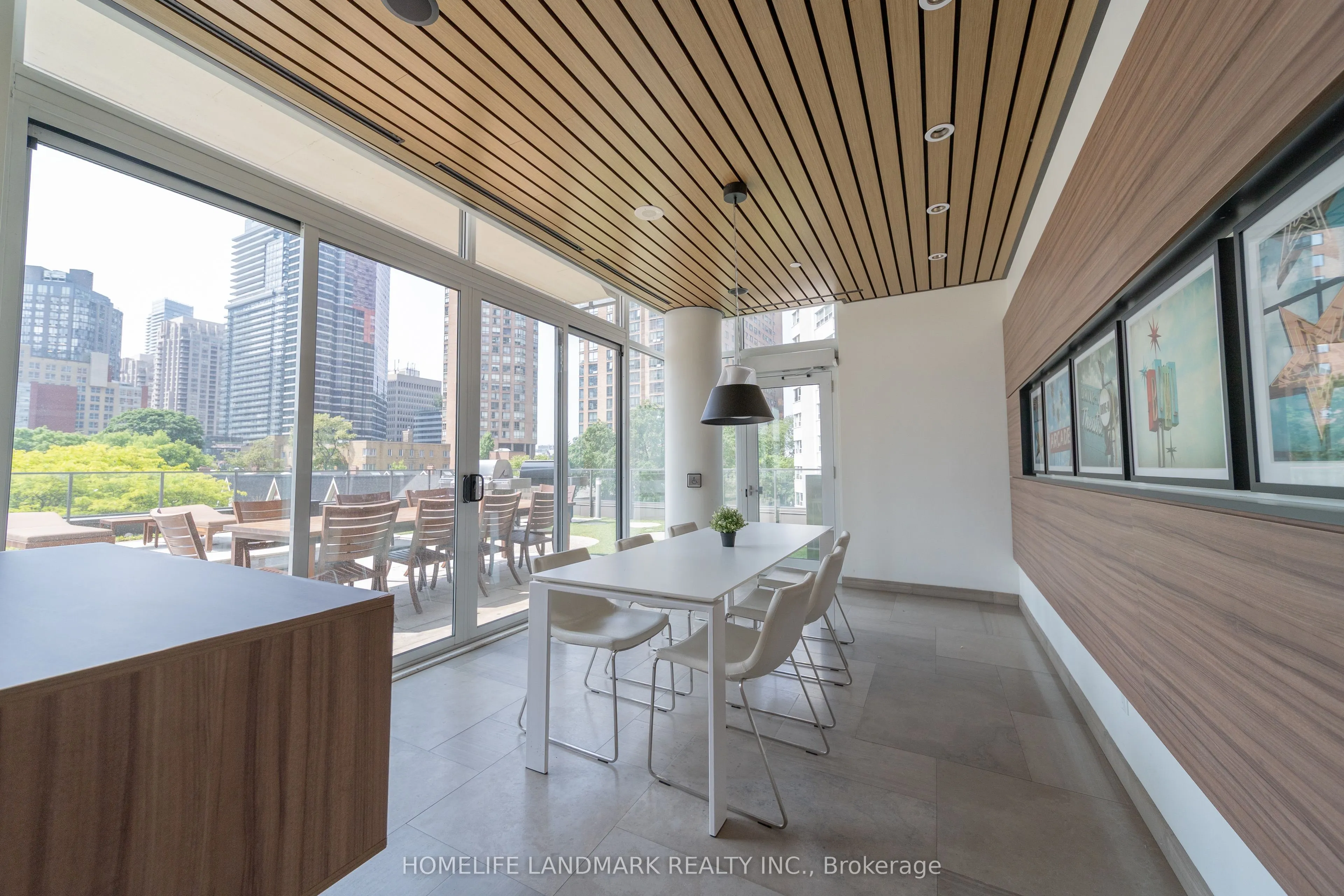 75 St Nicholas Street, #302