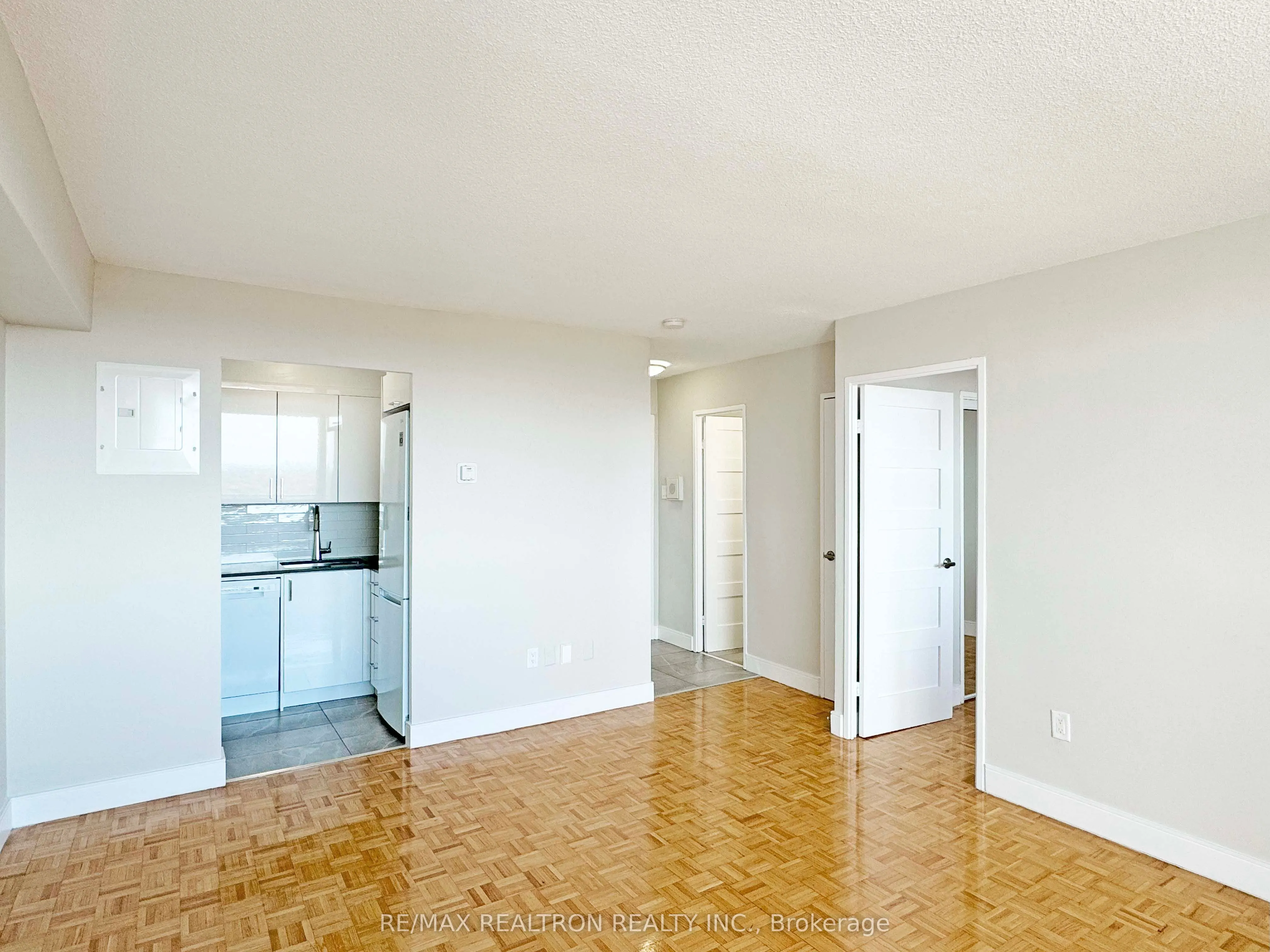 666 Spadina Avenue, #2001
