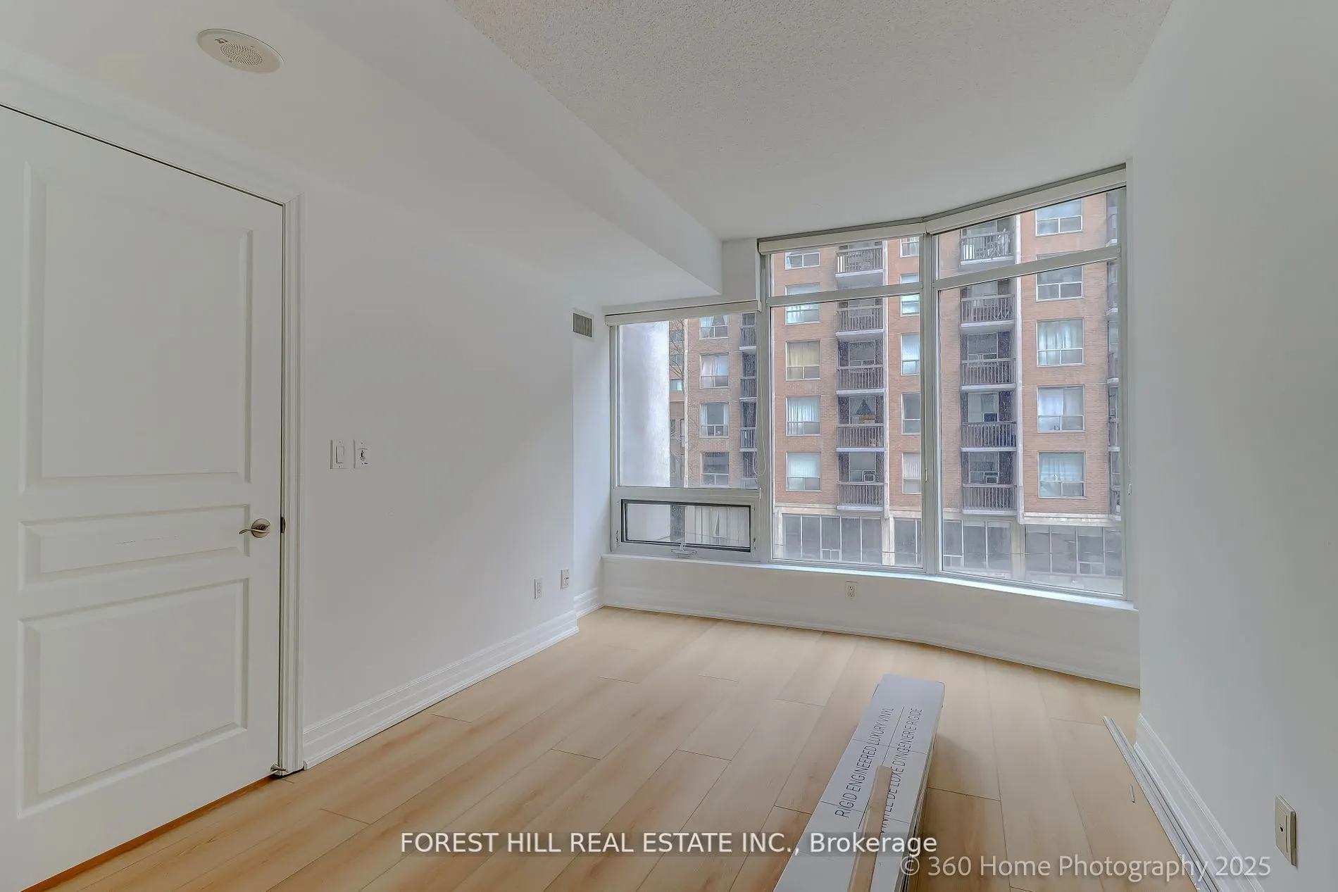 8 Scollard Street, #302