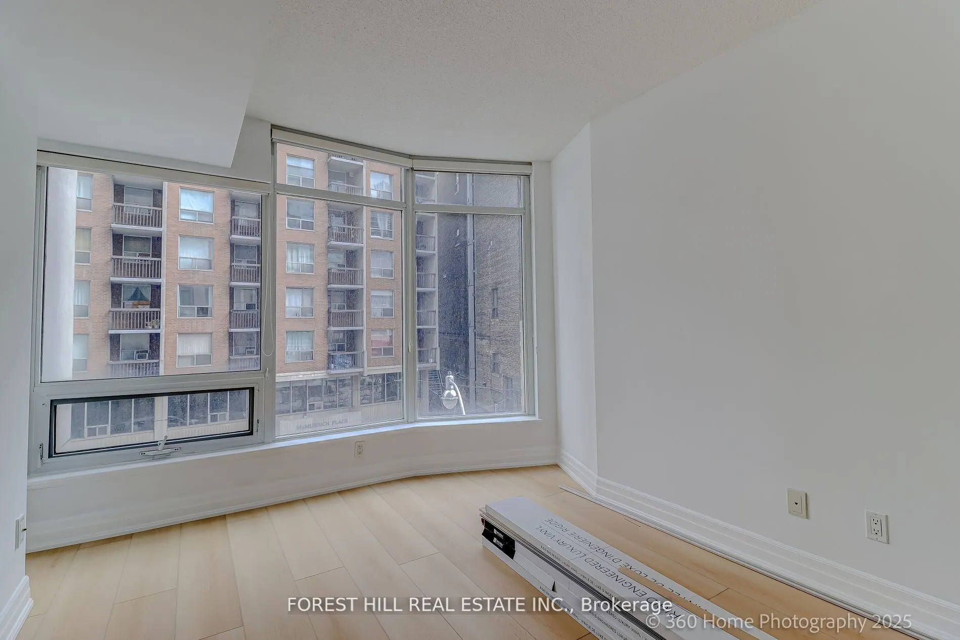 8 Scollard Street, #302