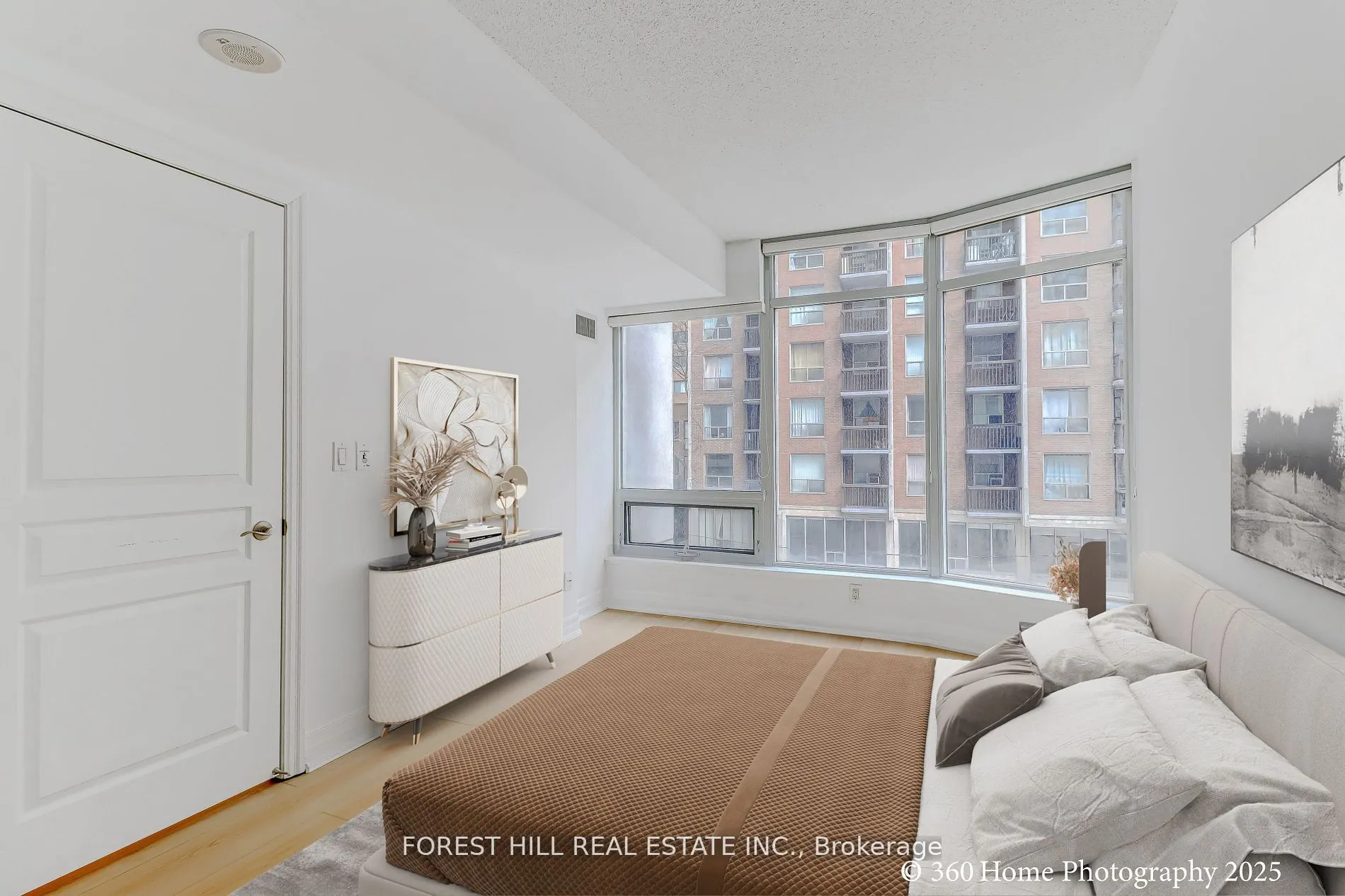 8 Scollard Street, #302