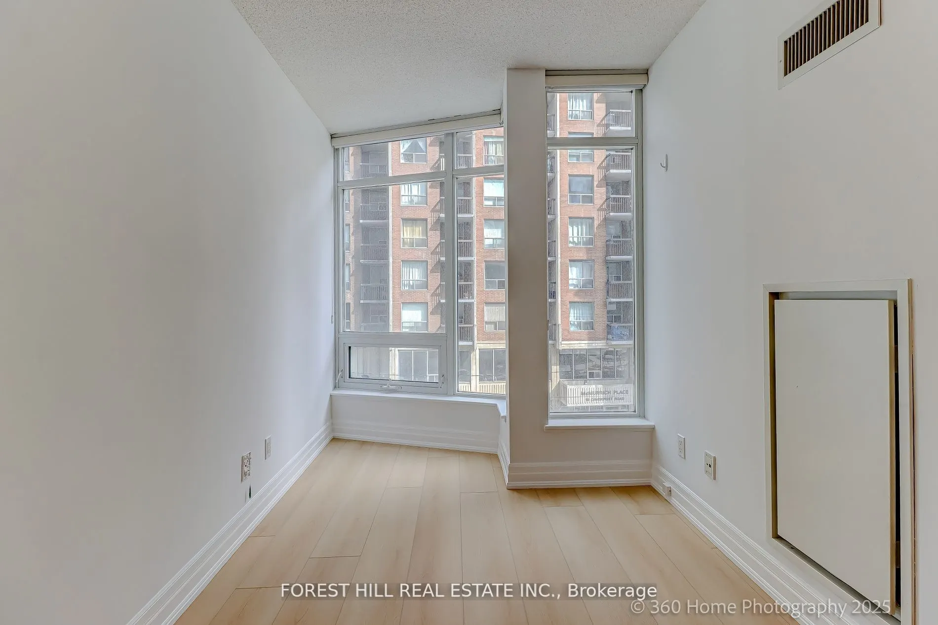 8 Scollard Street, #302