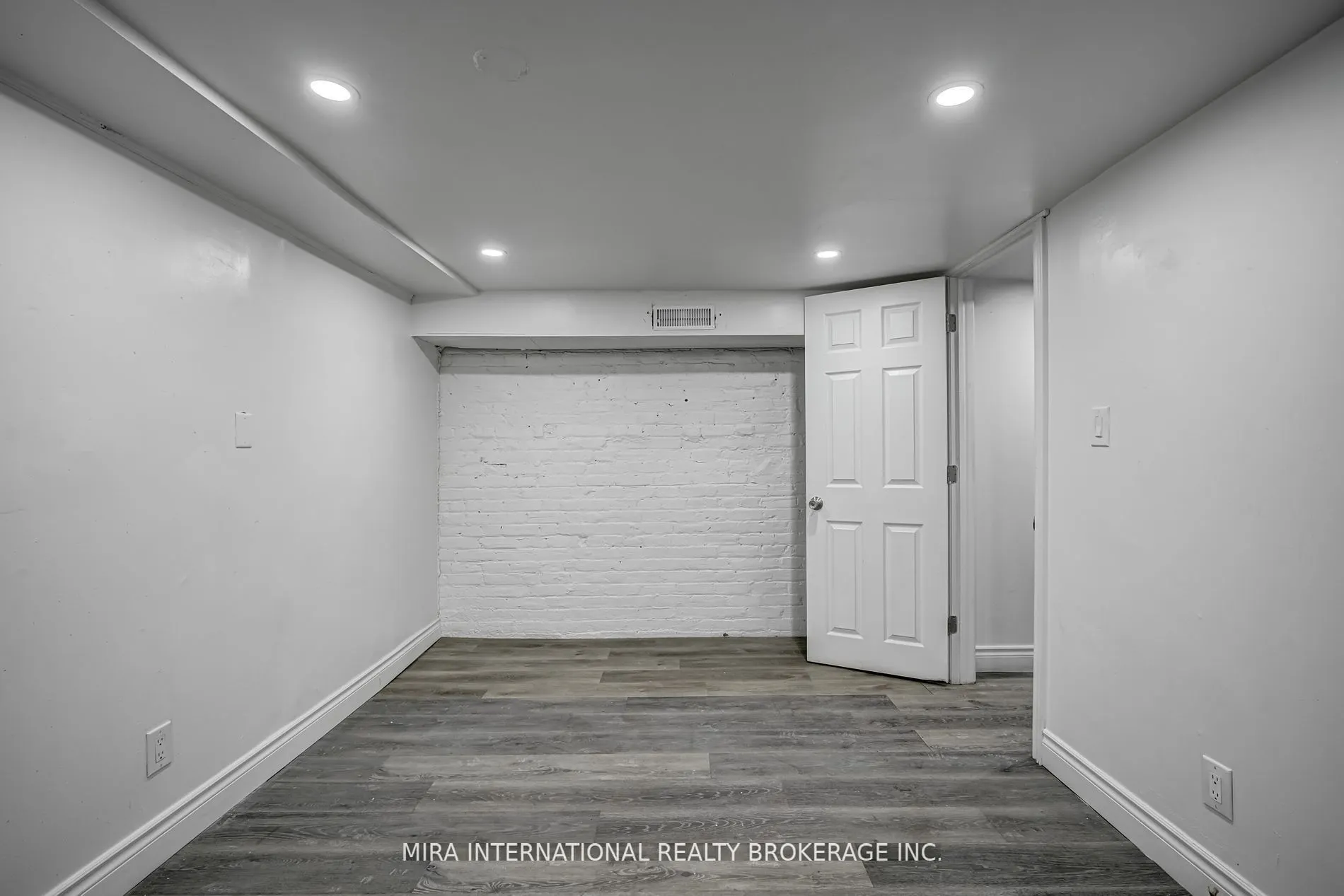 177 Carlton Street, #B2