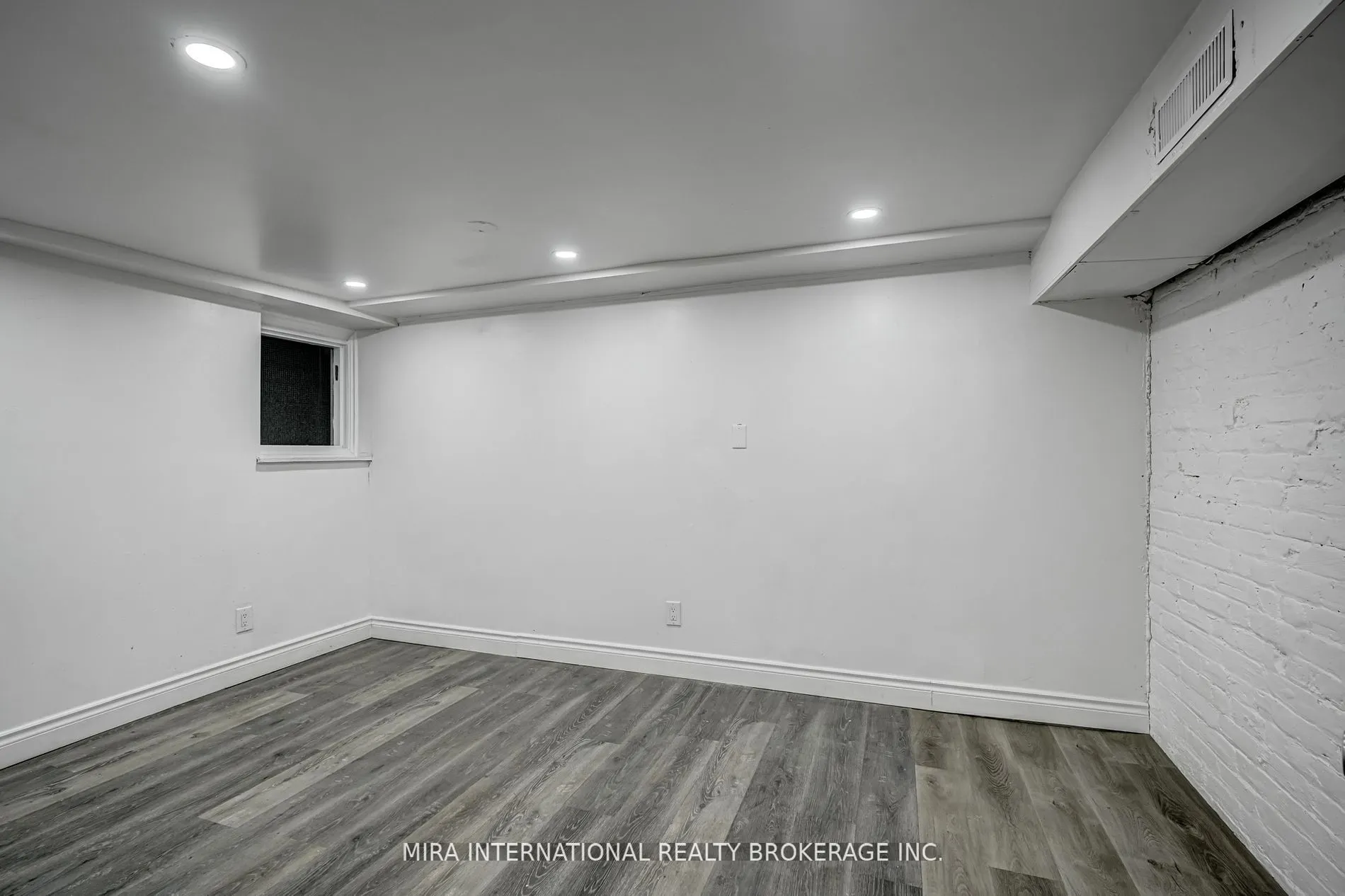 177 Carlton Street, #B2