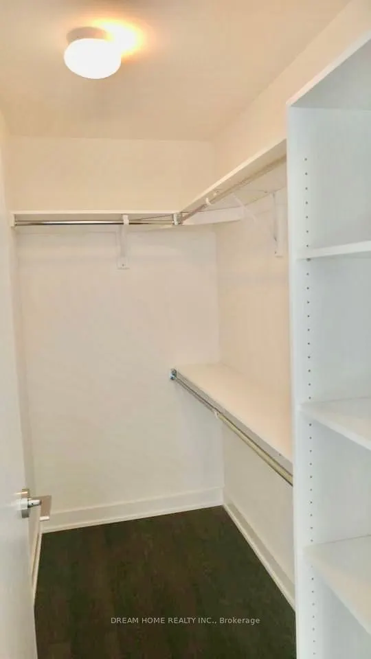 27 Bathurst Street, #617