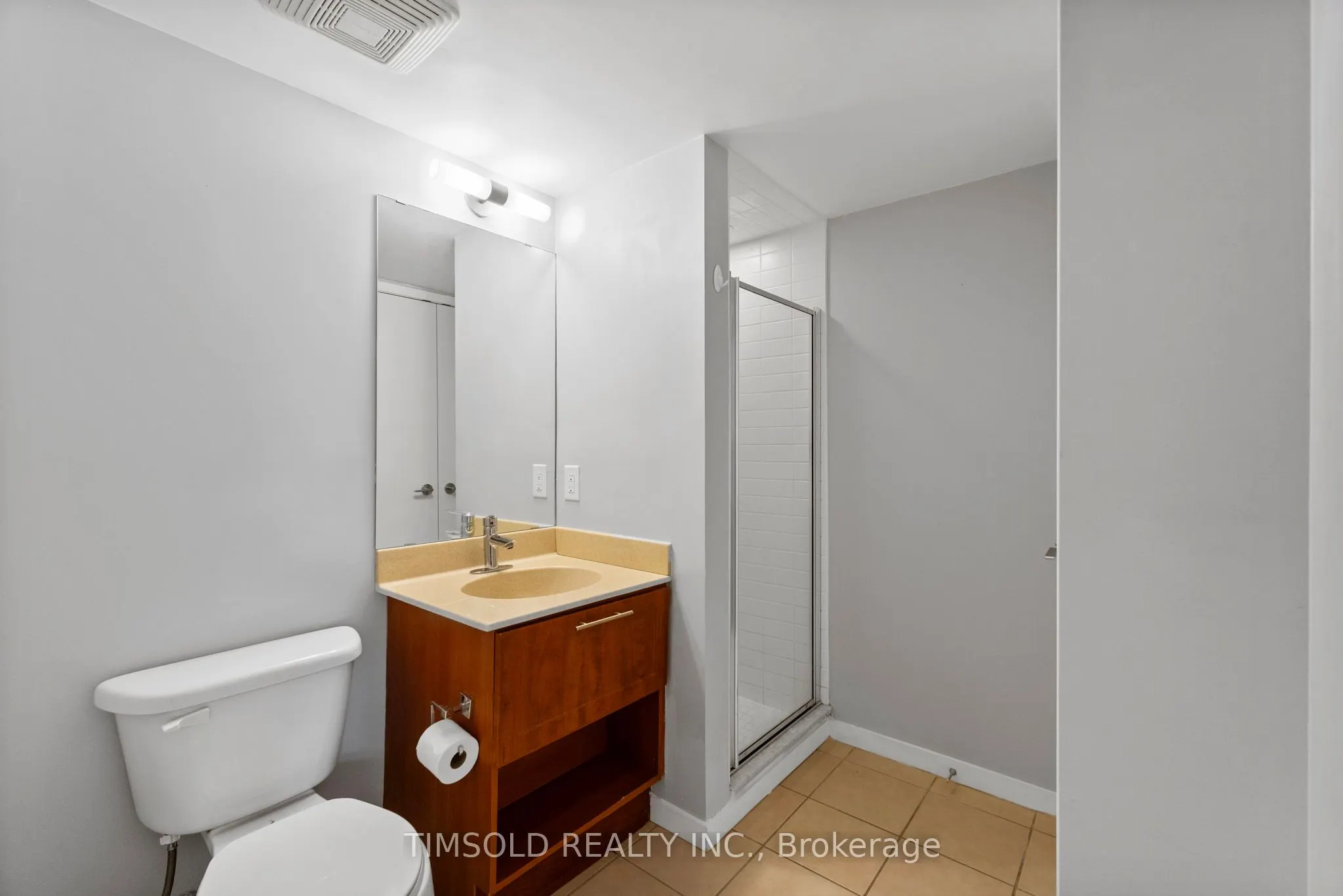 120 Dallimore Circle, #102