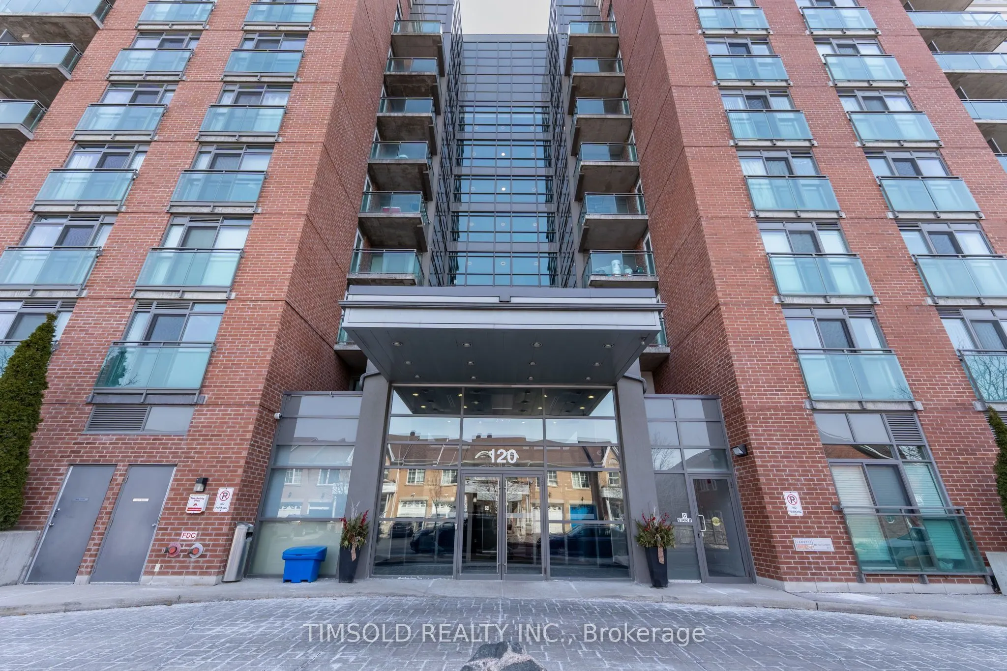 120 Dallimore Circle, #102