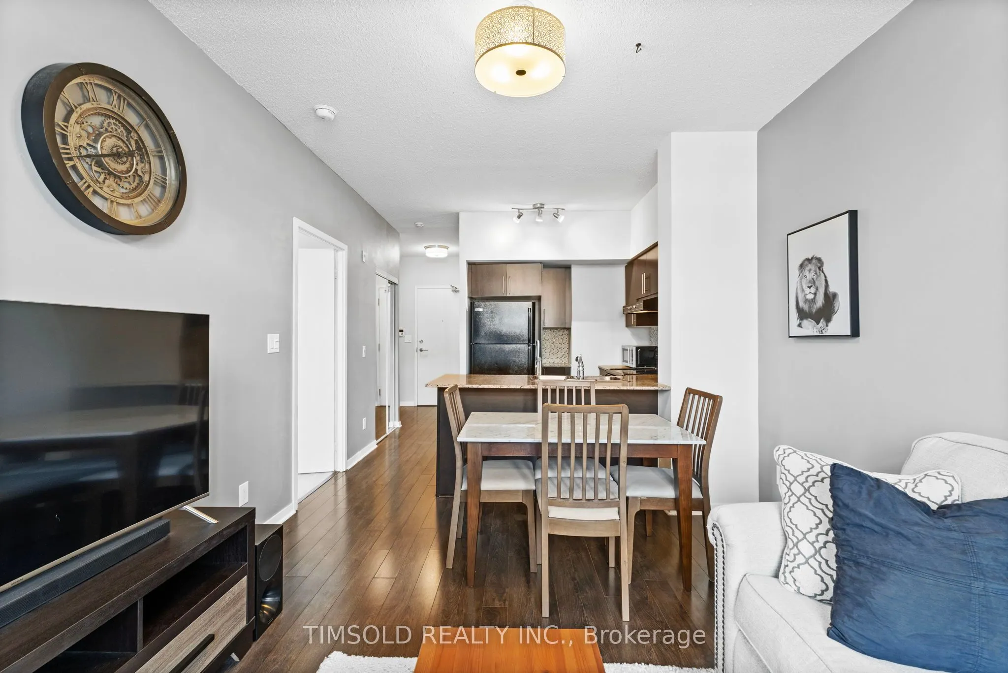 120 Dallimore Circle, #102