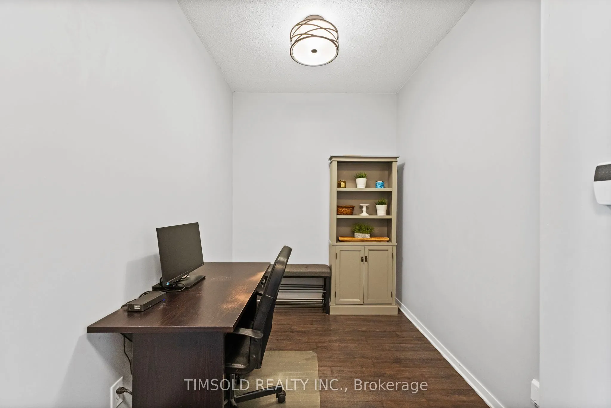 120 Dallimore Circle, #102