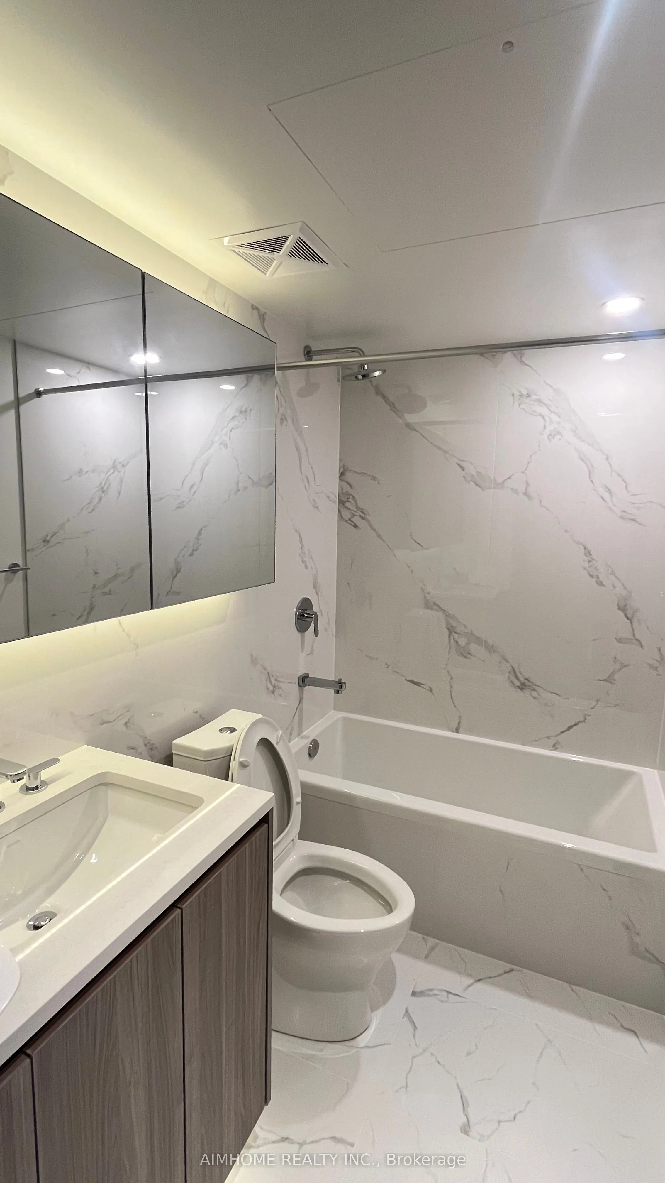 27 McMahon Drive, #2107