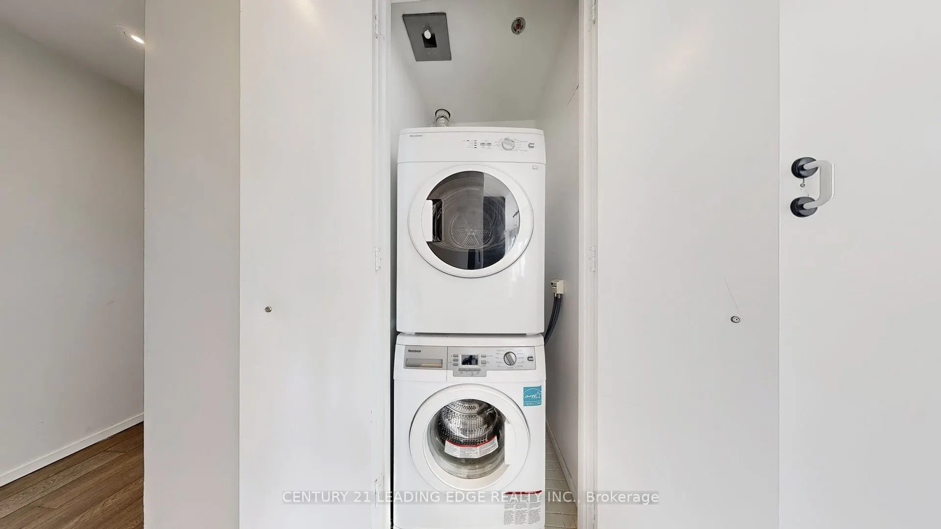 5 Joseph Street, #3902