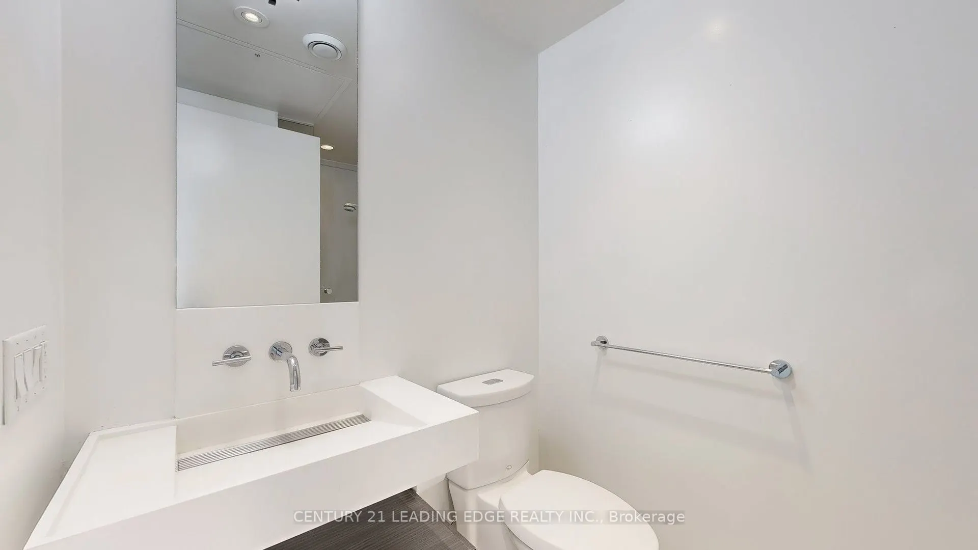 5 Joseph Street, #3902
