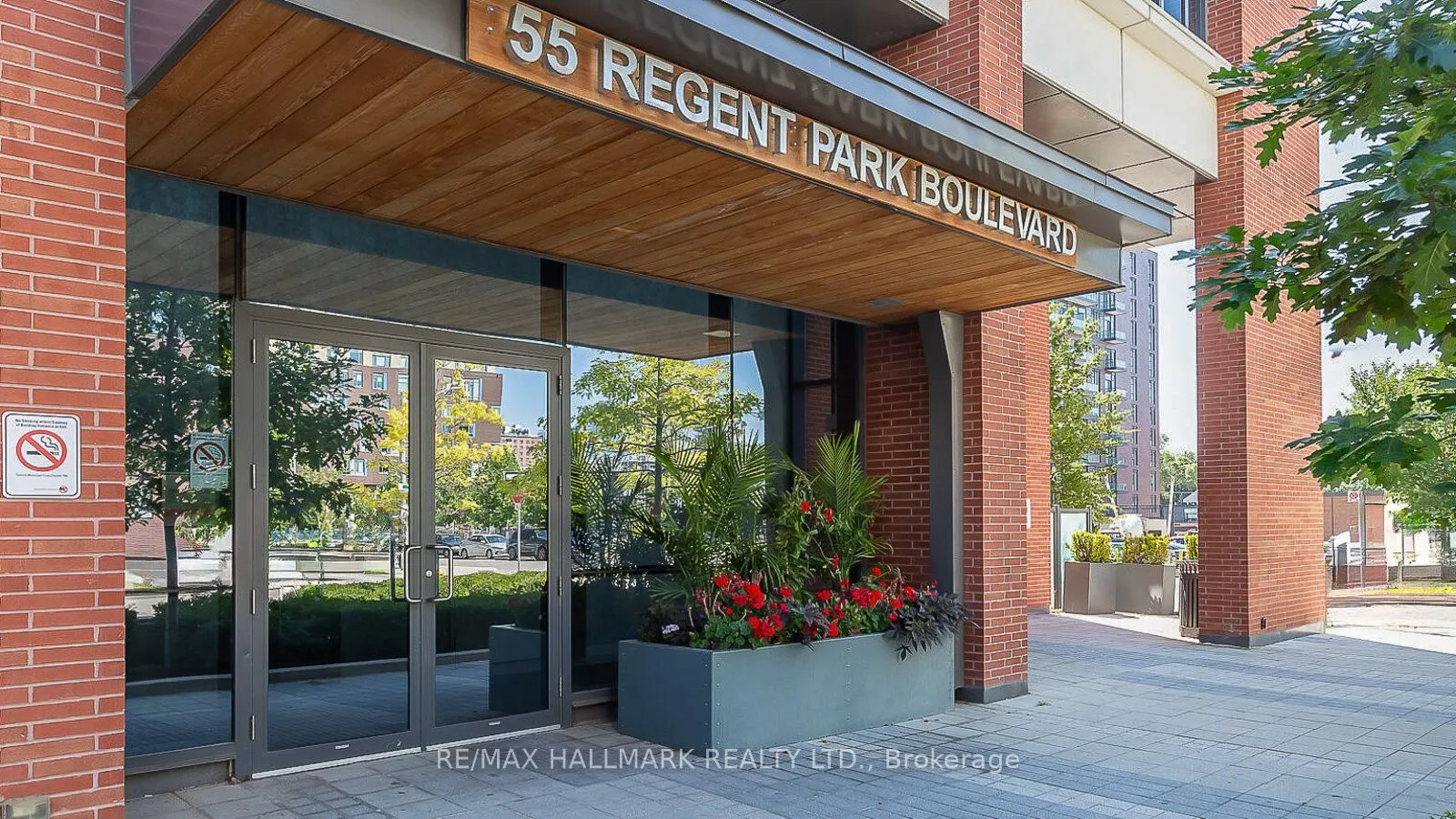 55 Regent Park Boulevard, #911