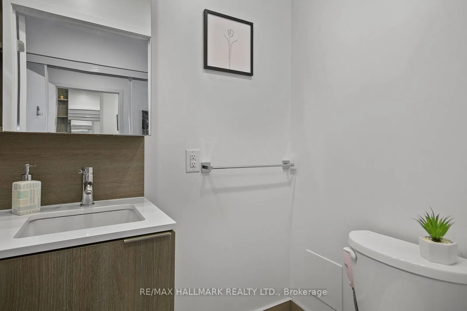 55 Regent Park Boulevard, #911