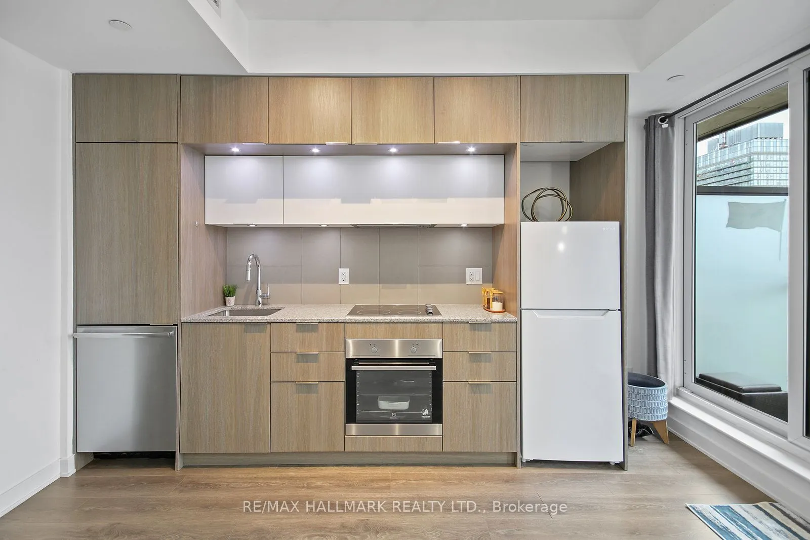 55 Regent Park Boulevard, #911