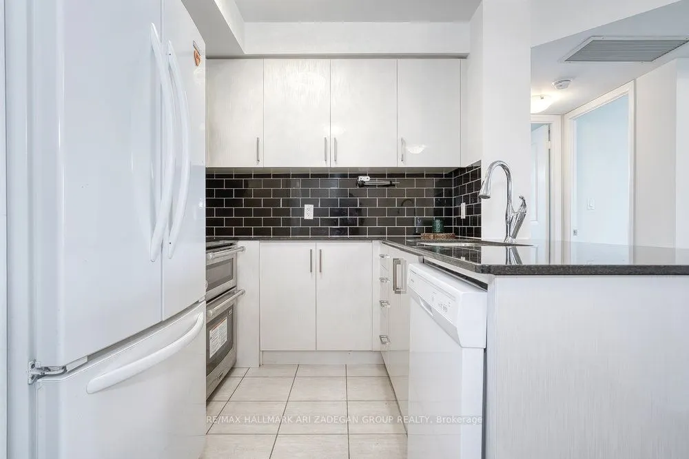 5791 Yonge Street, #1602